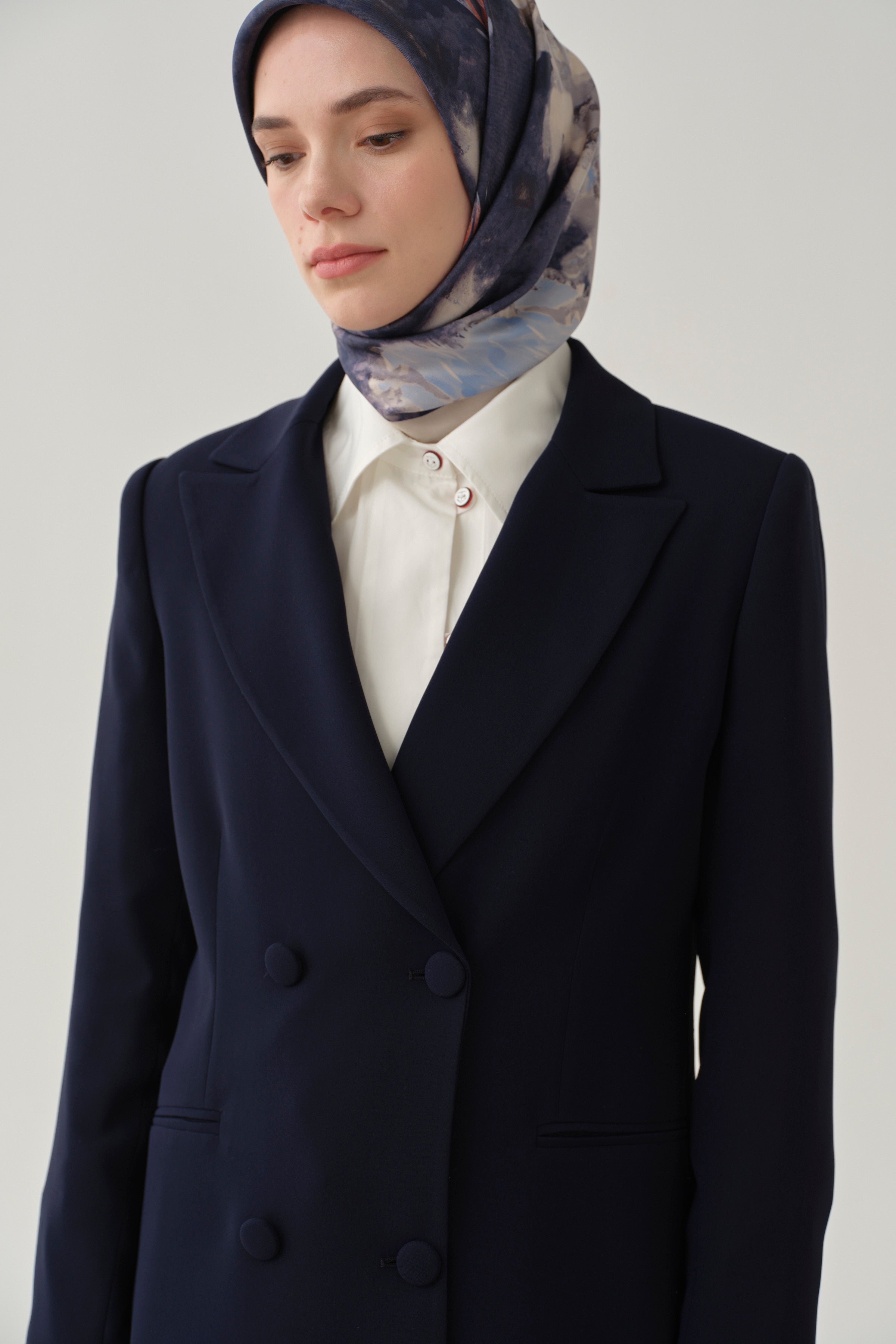 Kruvaze Düğmeli Uzun Basic Ceket - Lacivert TUGBA