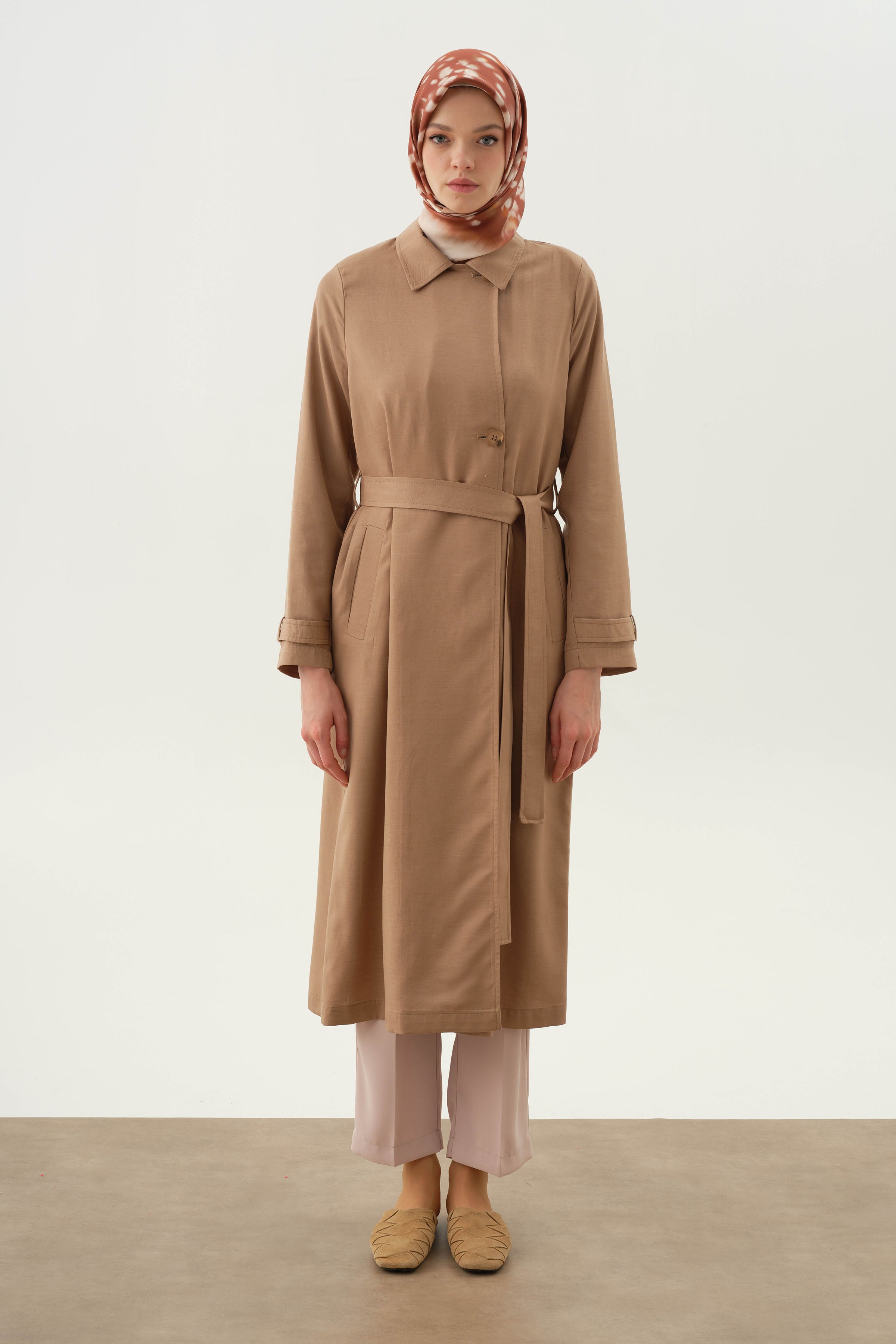 Kruvaze Polo Yakalı Trençkot - Bej TUGBA