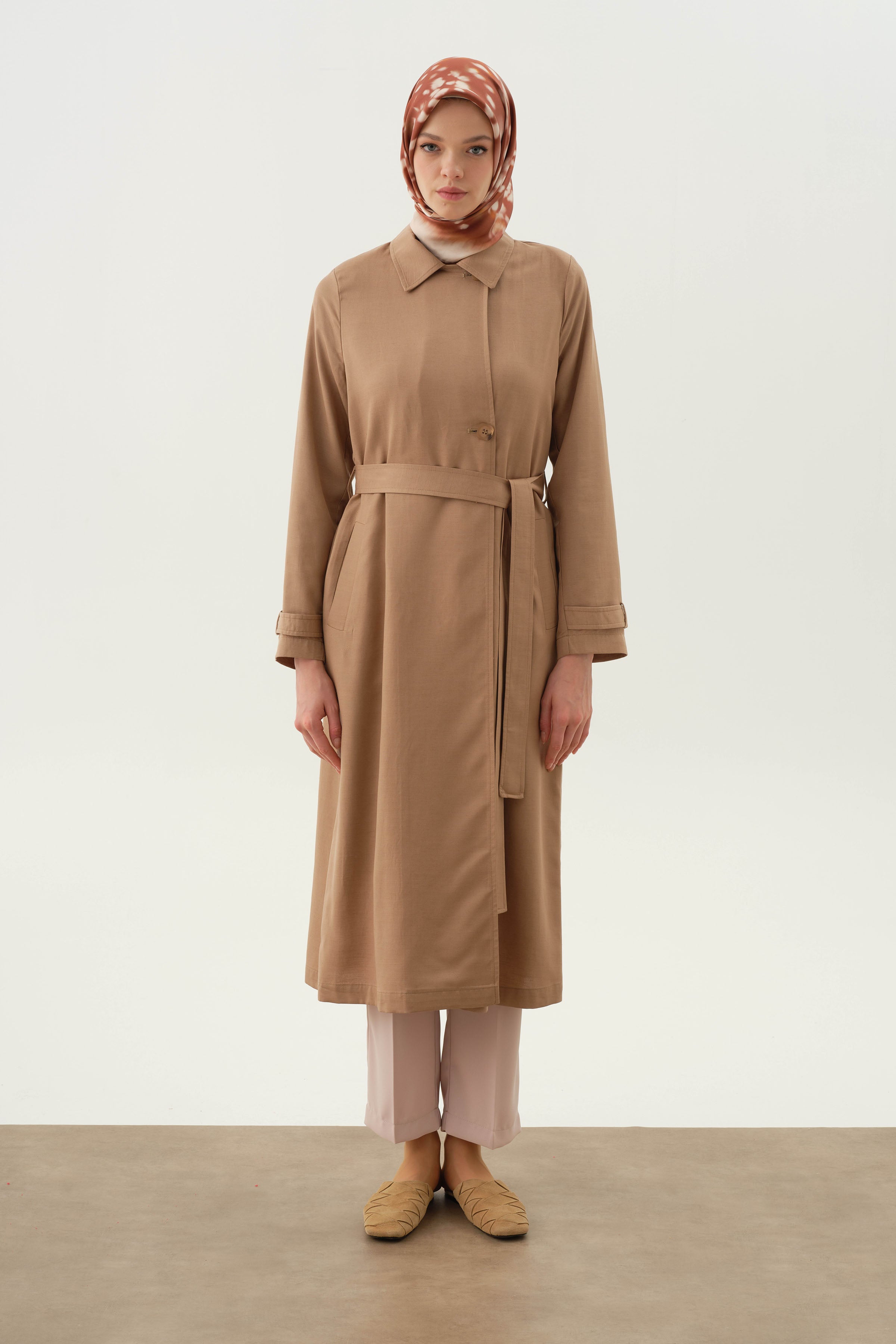 Kruvaze Polo Yakalı Trençkot - Bej TUGBA