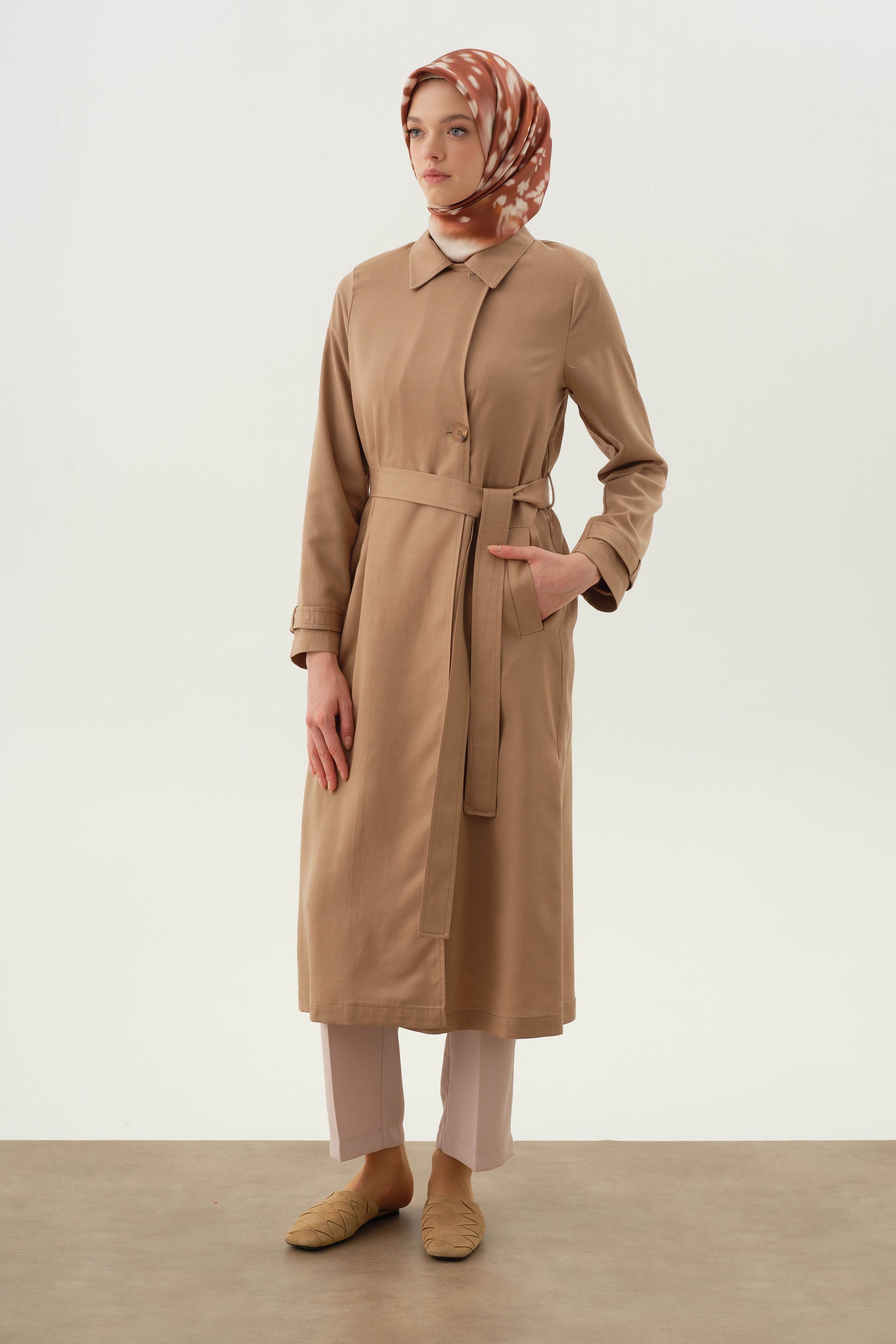 Kruvaze Polo Yakalı Trençkot - Bej TUGBA