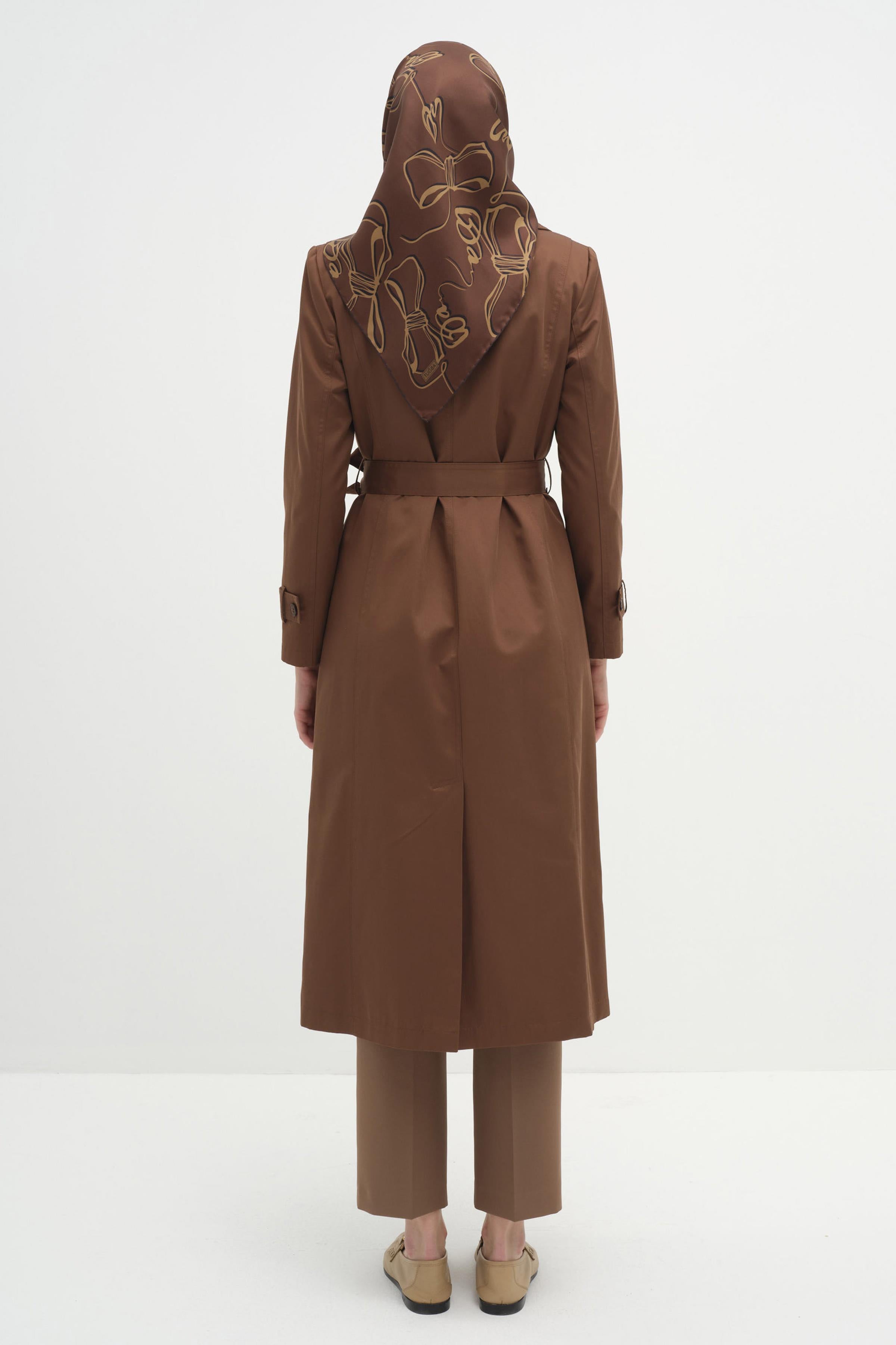 Kruvaze Yaka Düğme Detaylı Trenç - Kahve TUGBA