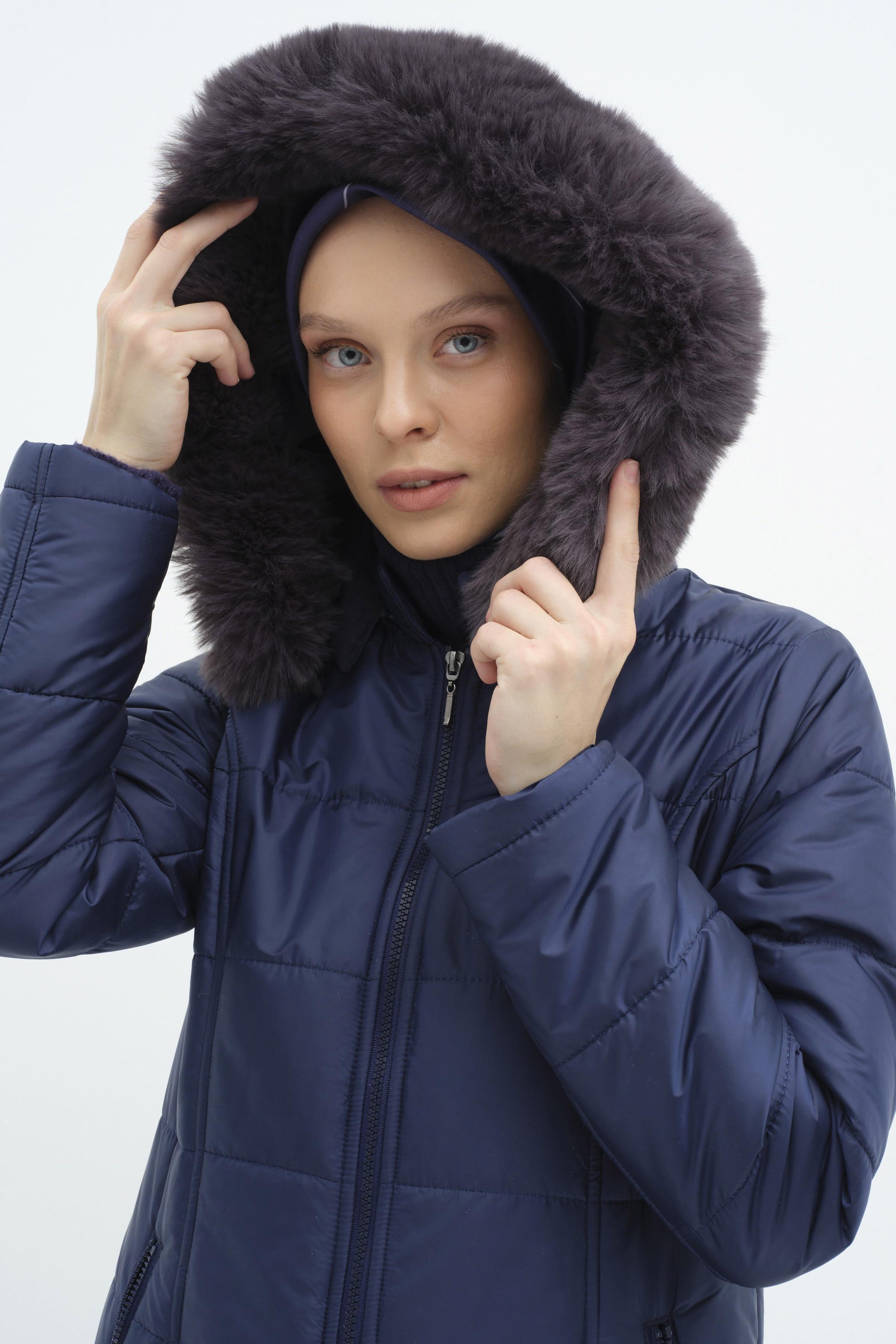 Kürk Kapüşonlu Şişme Manto - İndigo TUGBA