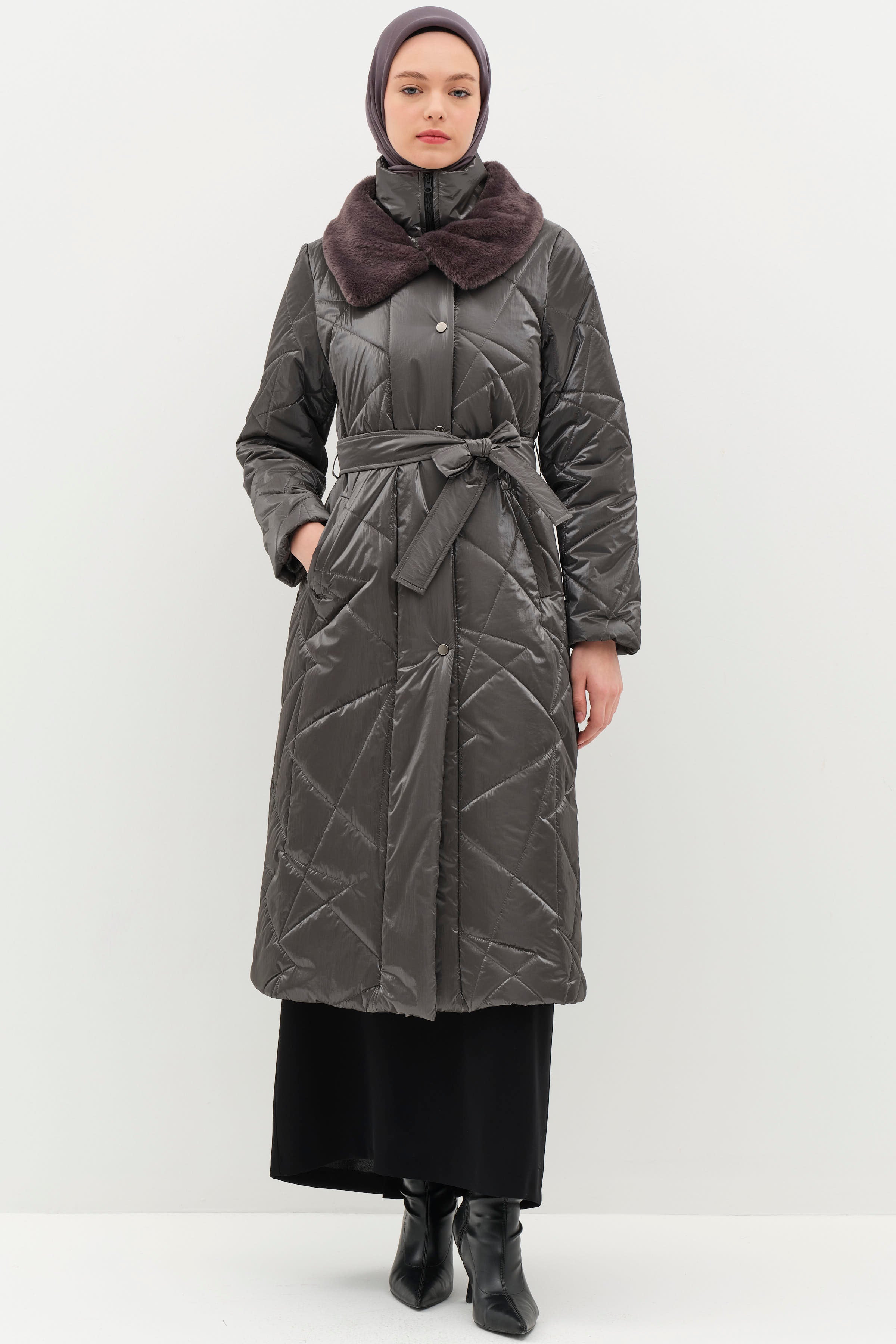 Kürk Yakalı Garnili Kapitone Kaban - Antrasit TUĞBA