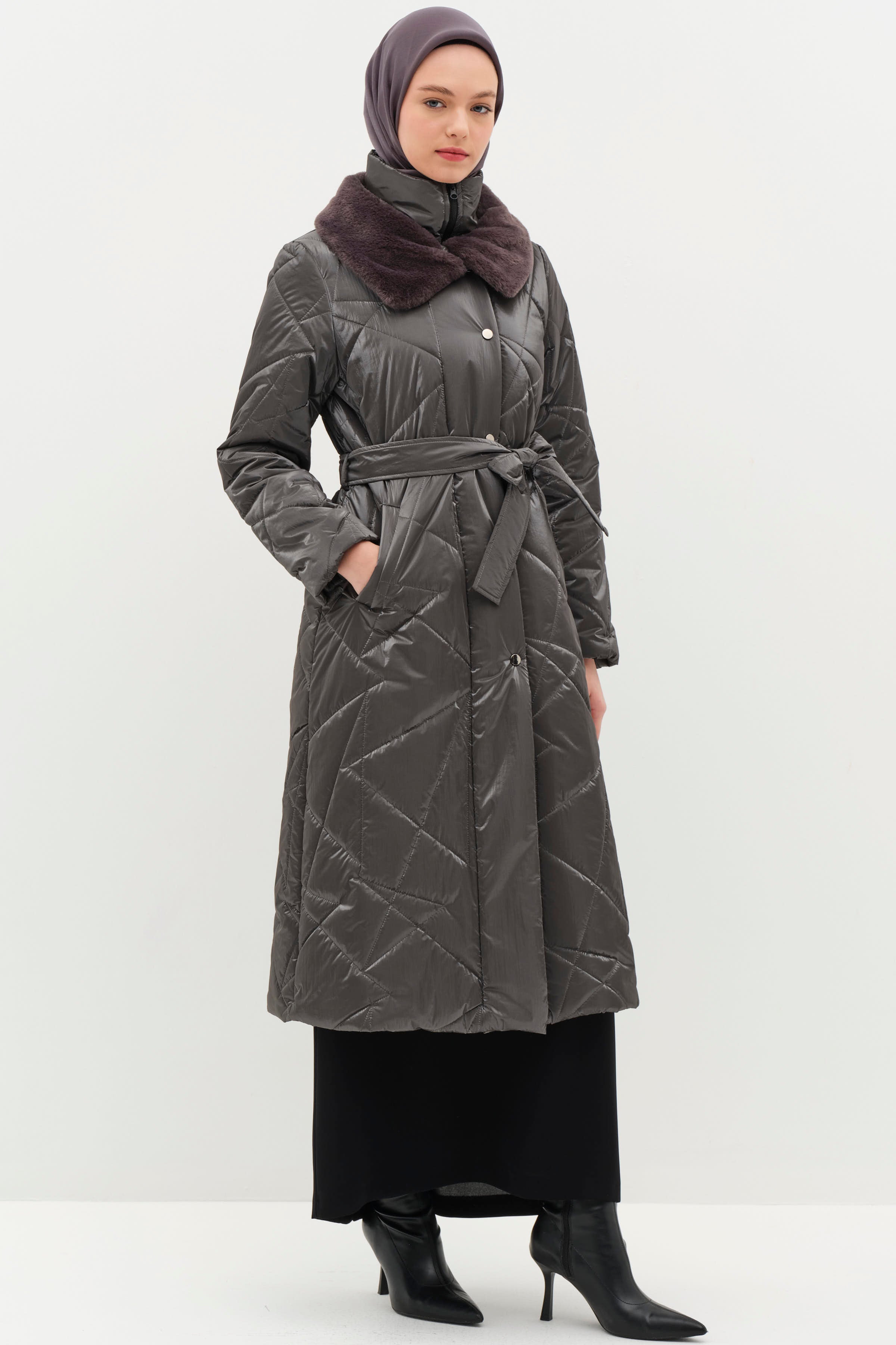 Kürk Yakalı Garnili Kapitone Kaban - Antrasit TUĞBA