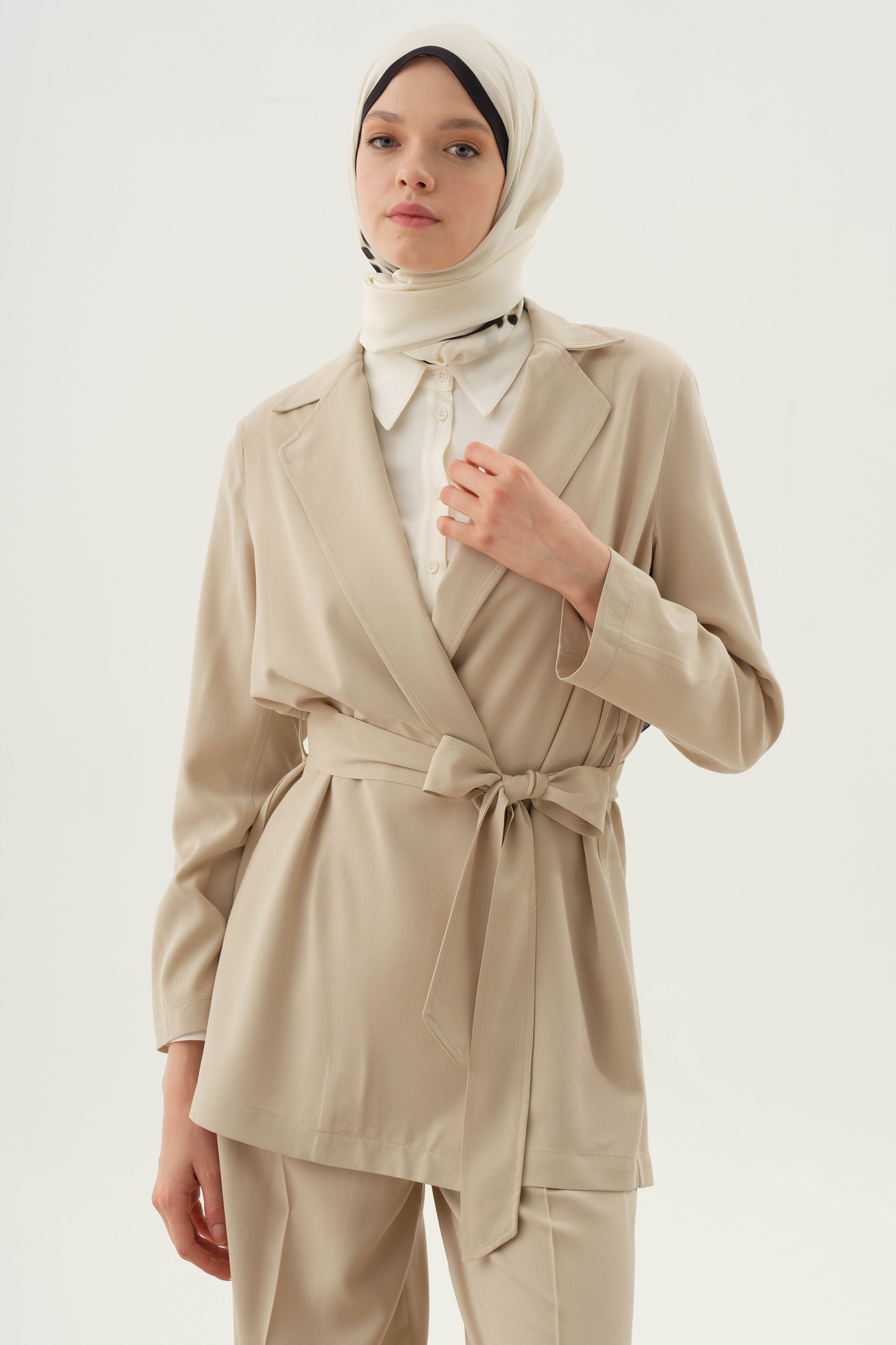 Kuşaklı Blazer Ceket - Bej TUGBA