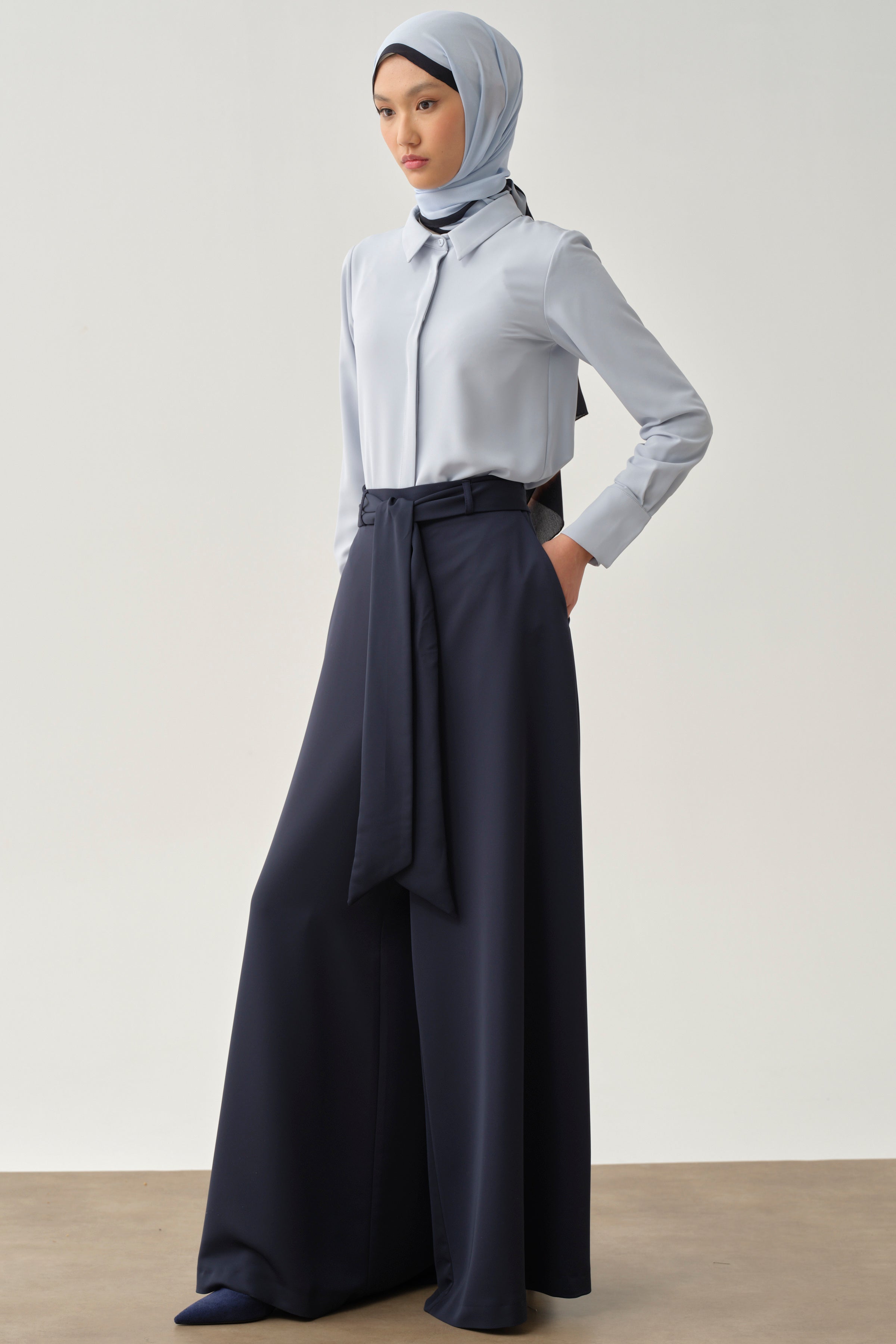 Kuşaklı Pantolon - Lacivert TUGBA