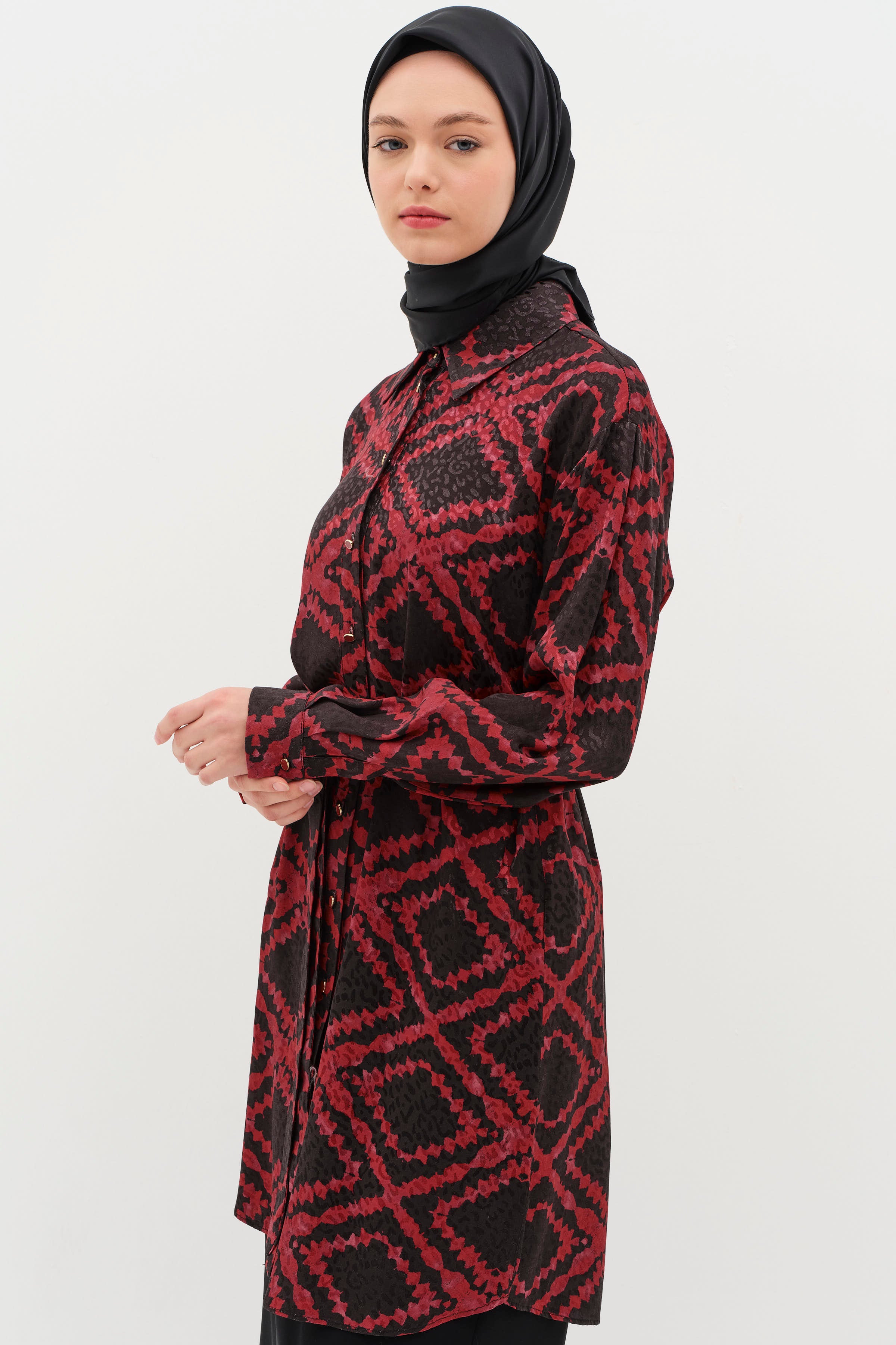 Kuşaklı Yırtmaç Detaylı Desenli Tunik - Bordo TUGBA