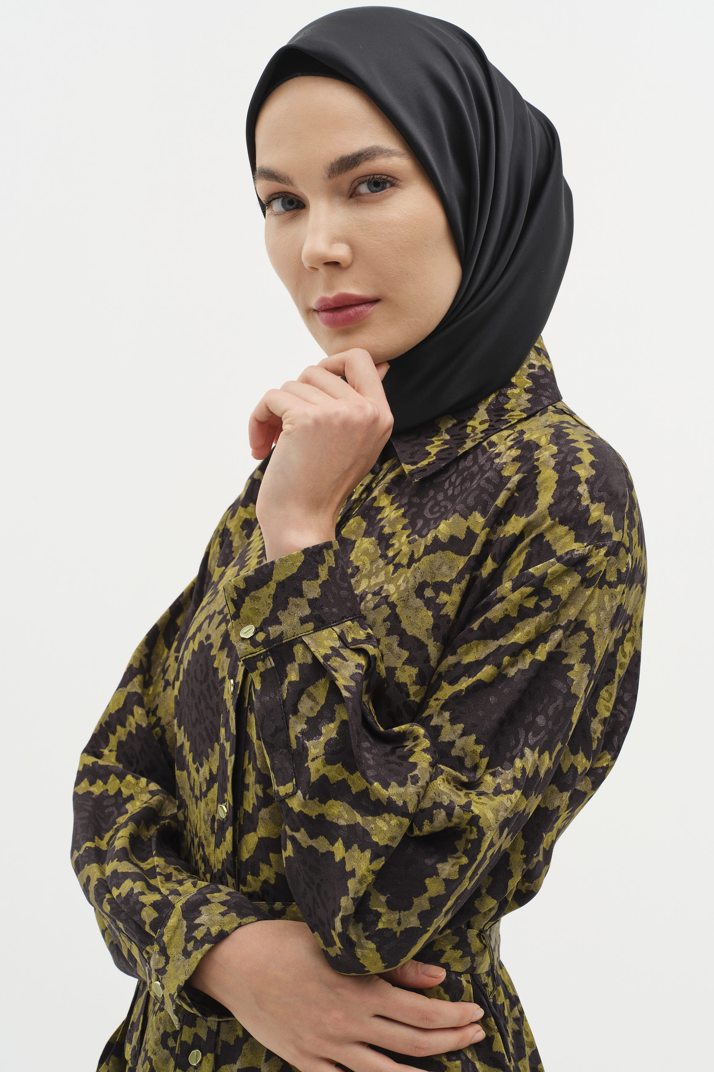 Kuşaklı Yırtmaç Detaylı Desenli Tunik - Haki TUGBA