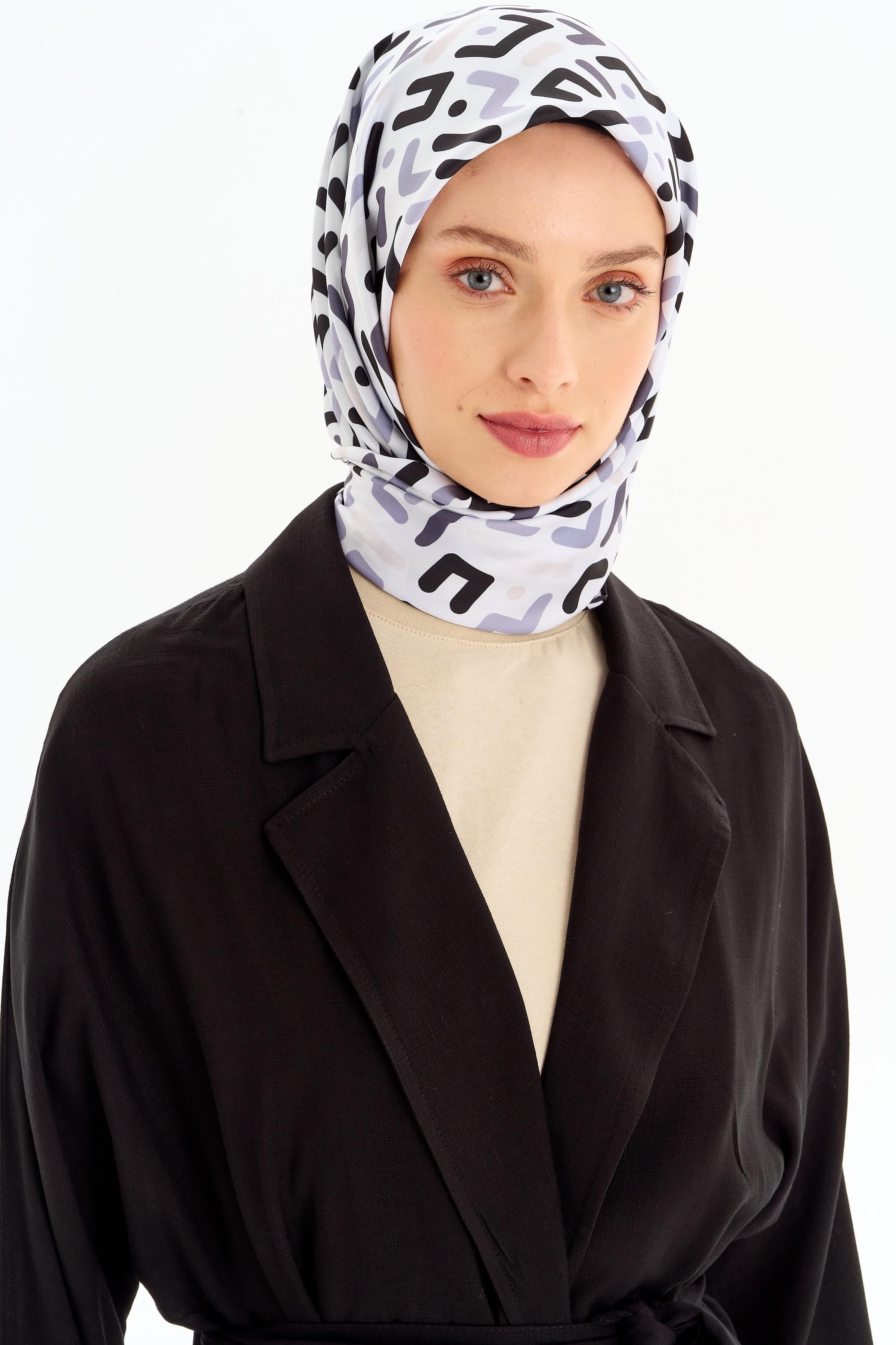 Labirent Desenli Stil Eşarp - Ekru TUGBA