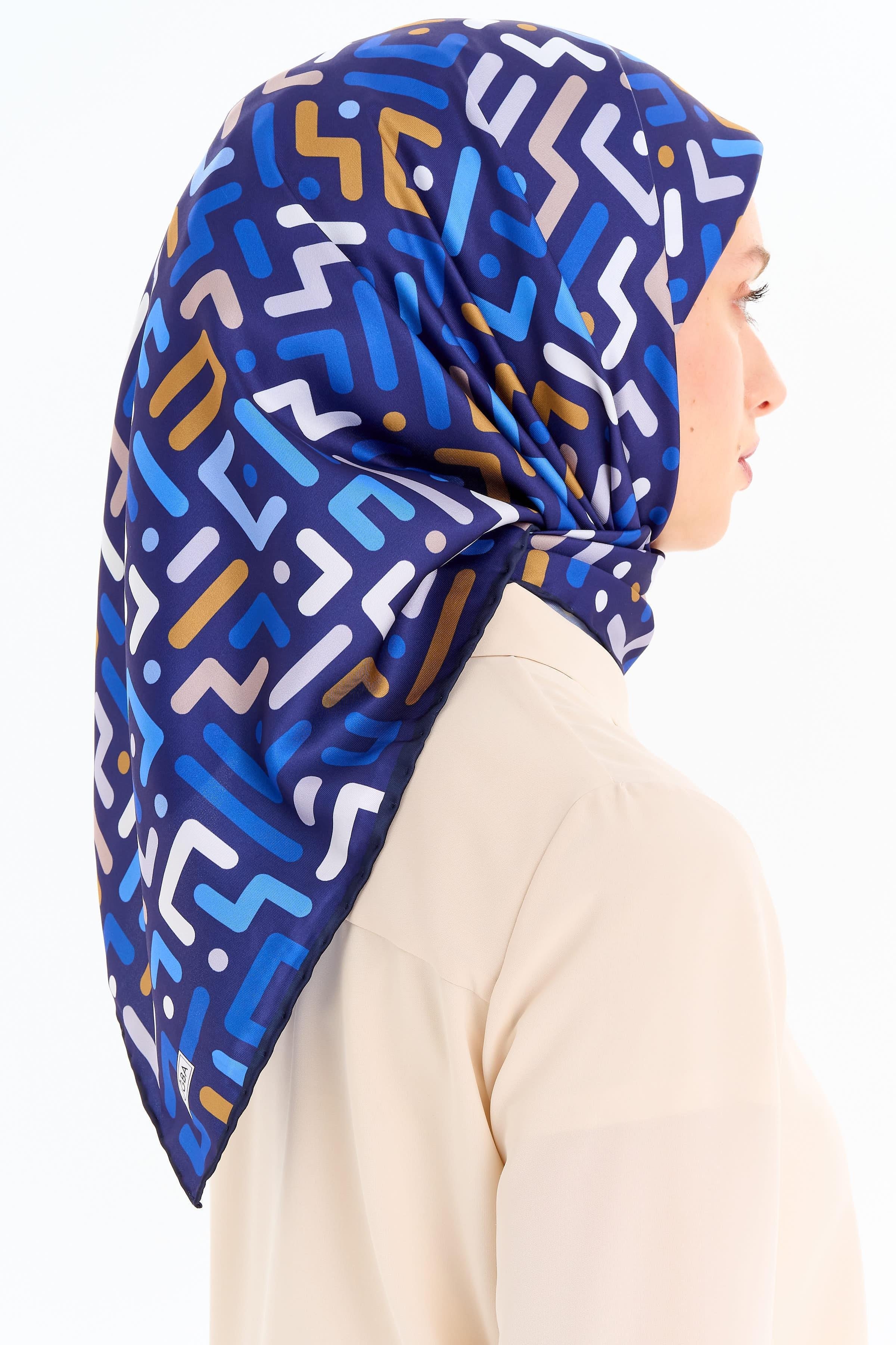 Labirent Desenli Stil Eşarp - Lacivert TUGBA