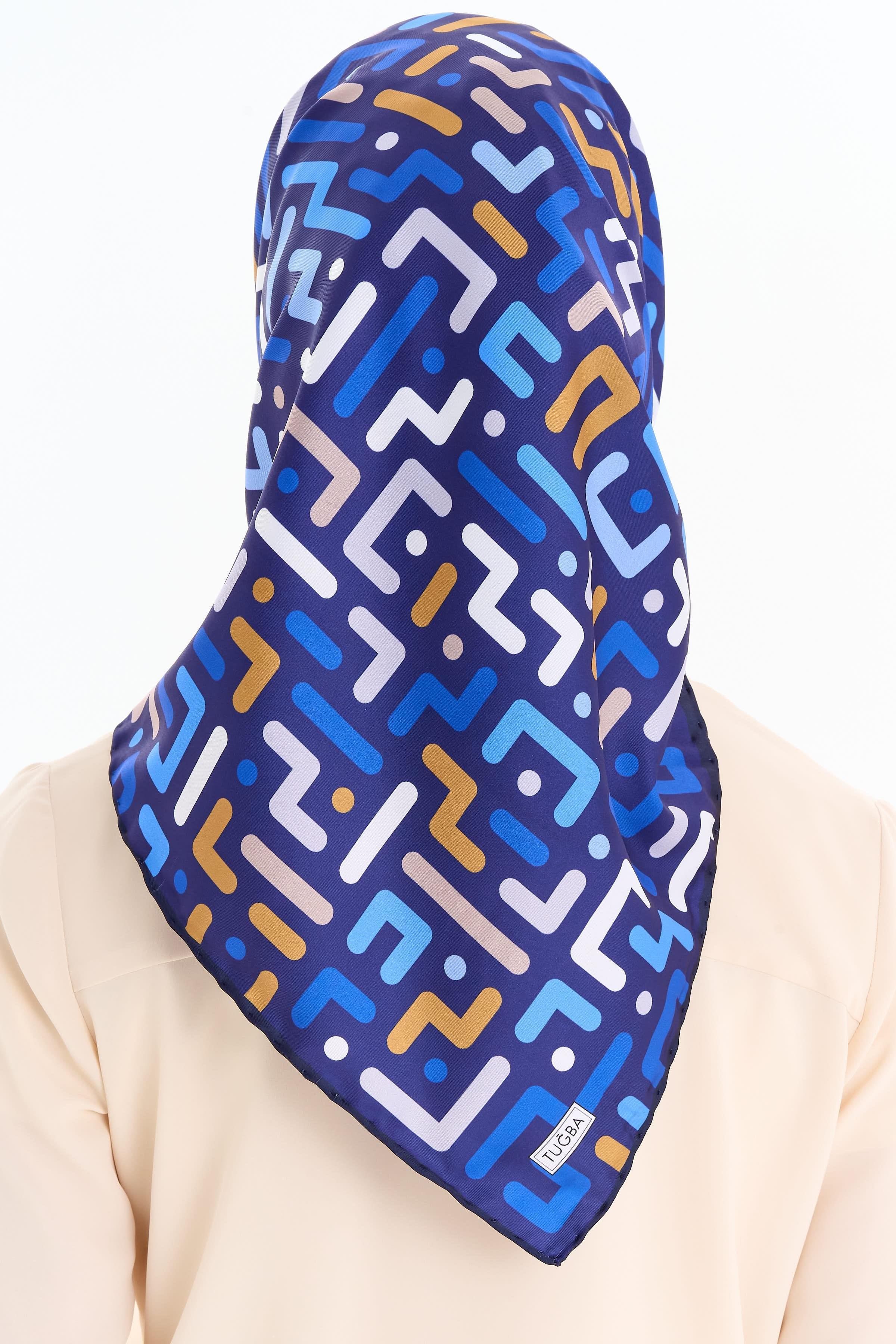 Labirent Desenli Stil Eşarp - Lacivert TUGBA