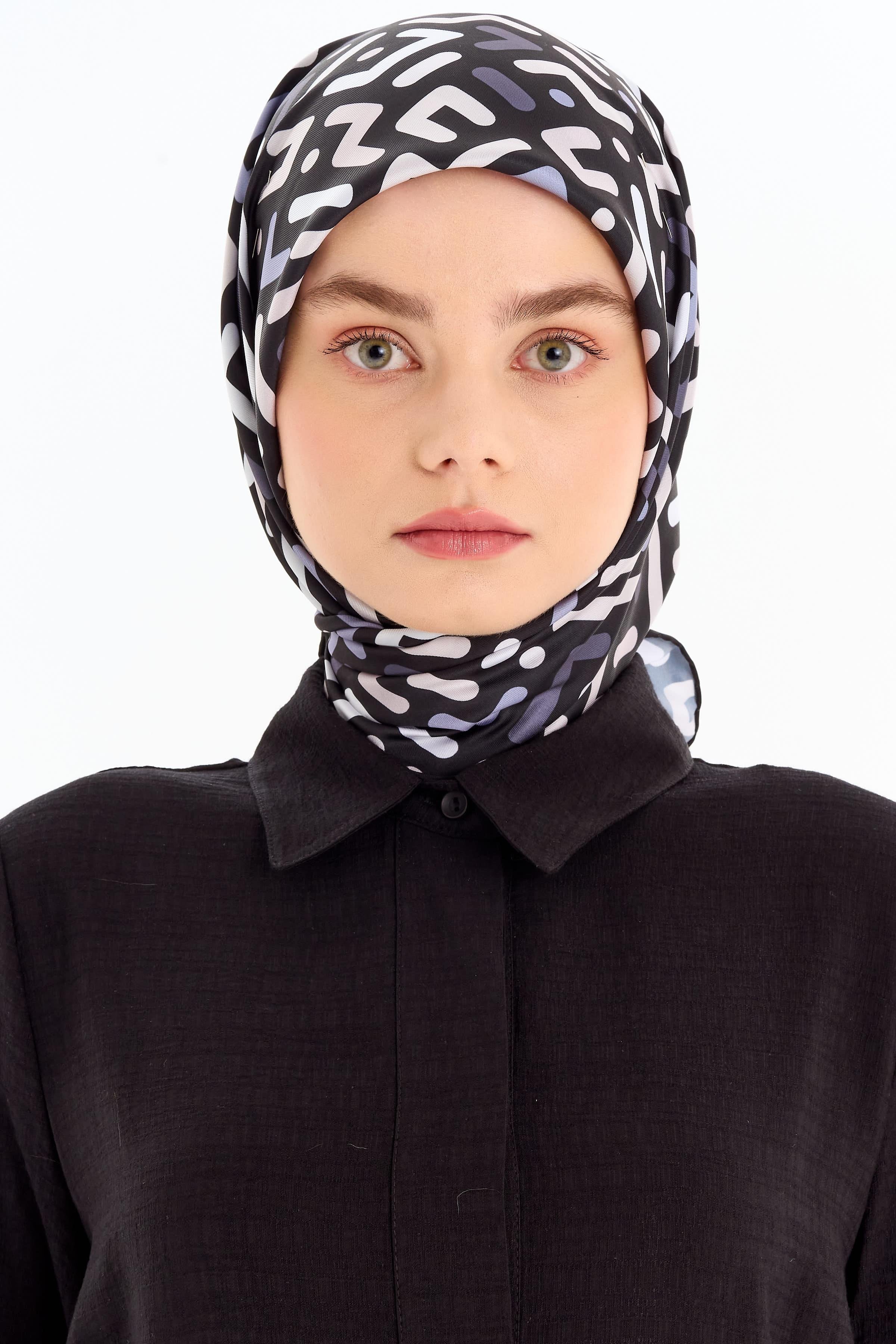 Labirent Desenli Stil Eşarp - Siyah TUGBA