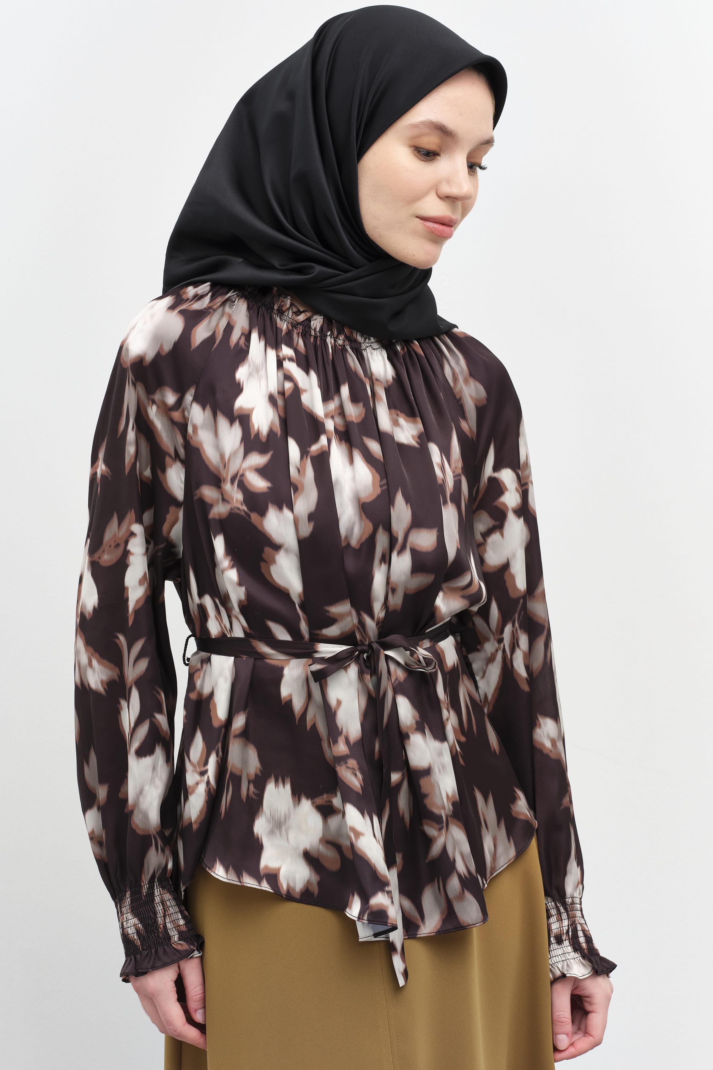 Lastik Büzgü Detaylı Desenli Bluz - Olive TUGBA