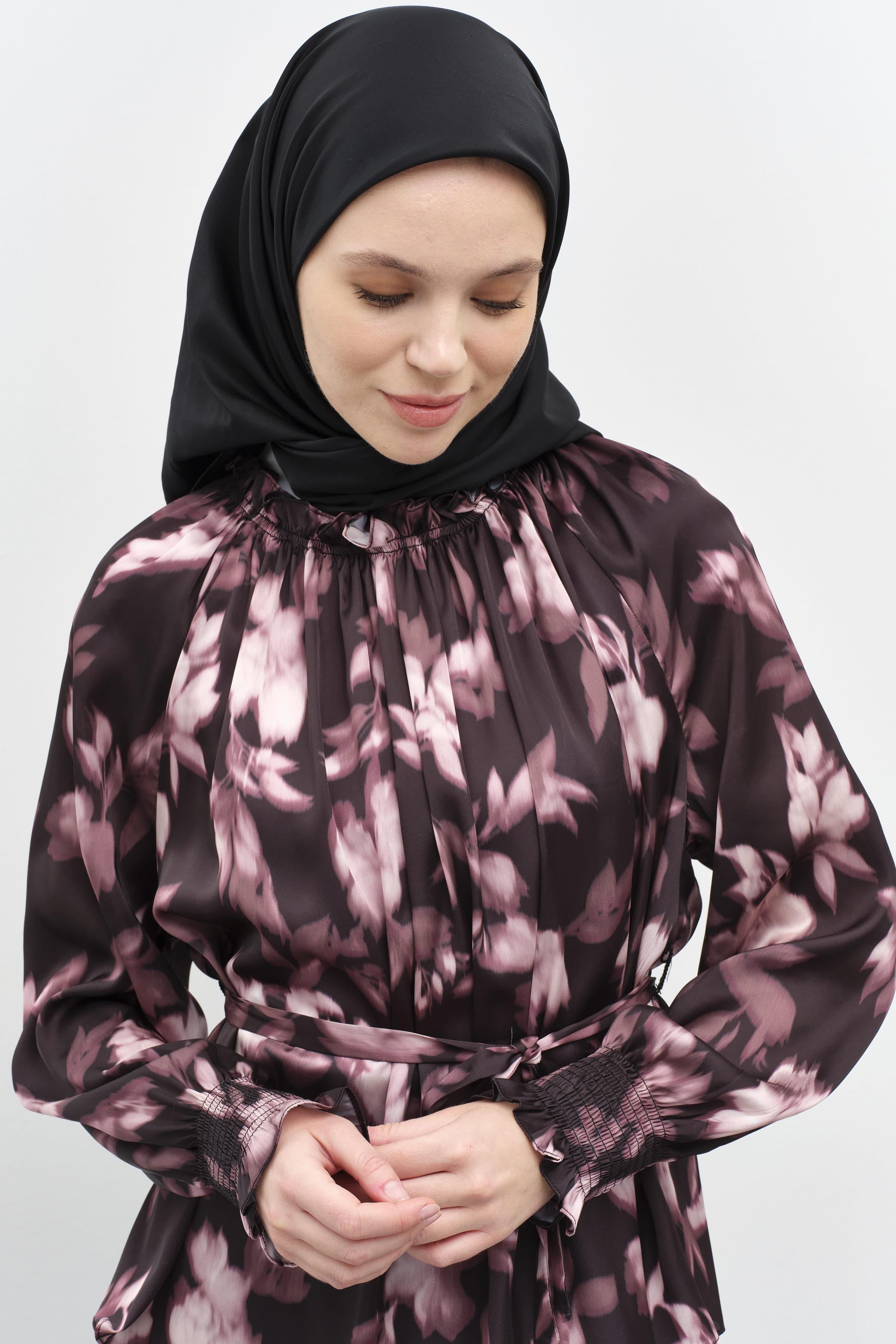 Lastik Büzgü Detaylı Desenli Bluz - Pudra TUGBA