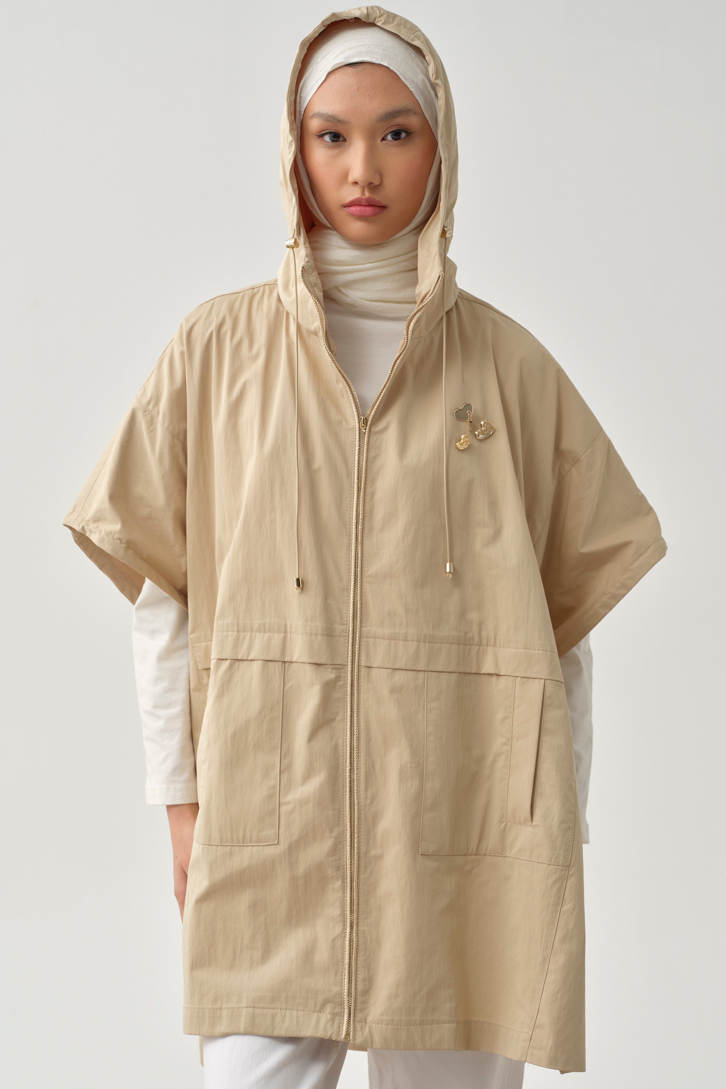 Lastik Büzgülü Kapüşonlu Panço - Taş TUGBA