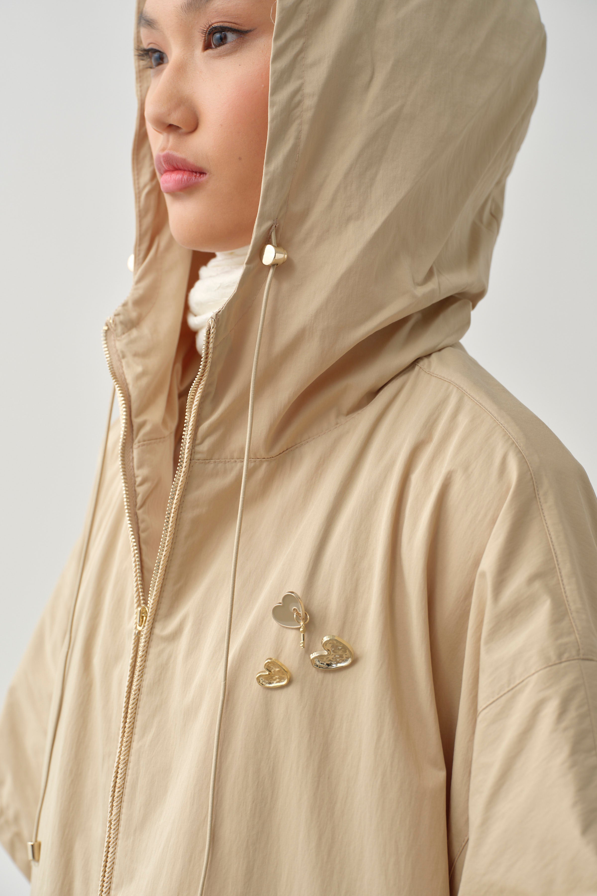 Lastik Büzgülü Kapüşonlu Panço - Taş TUGBA