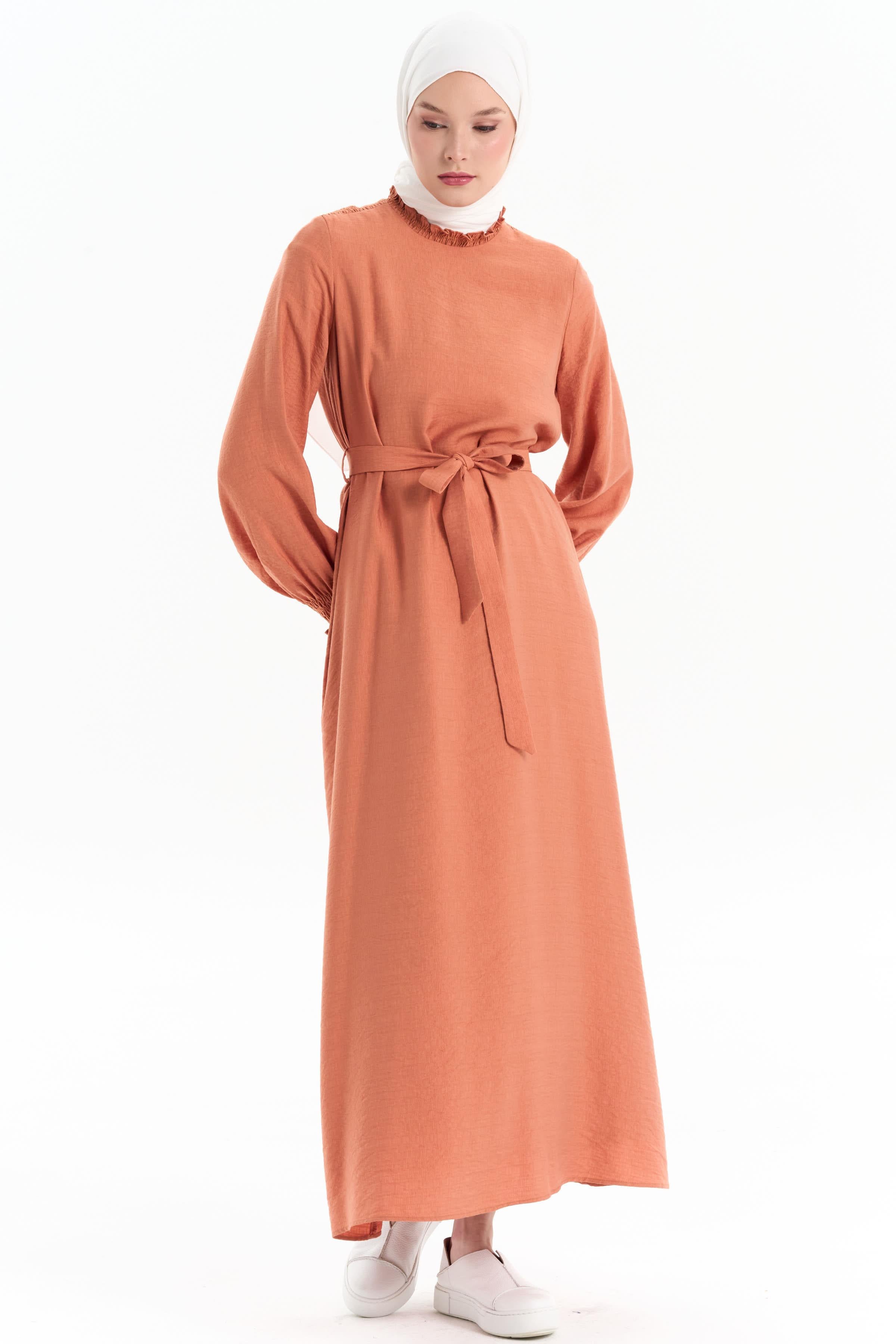 Lastik Detaylı Kuşaklı Elbise - Kiremit TUGBA