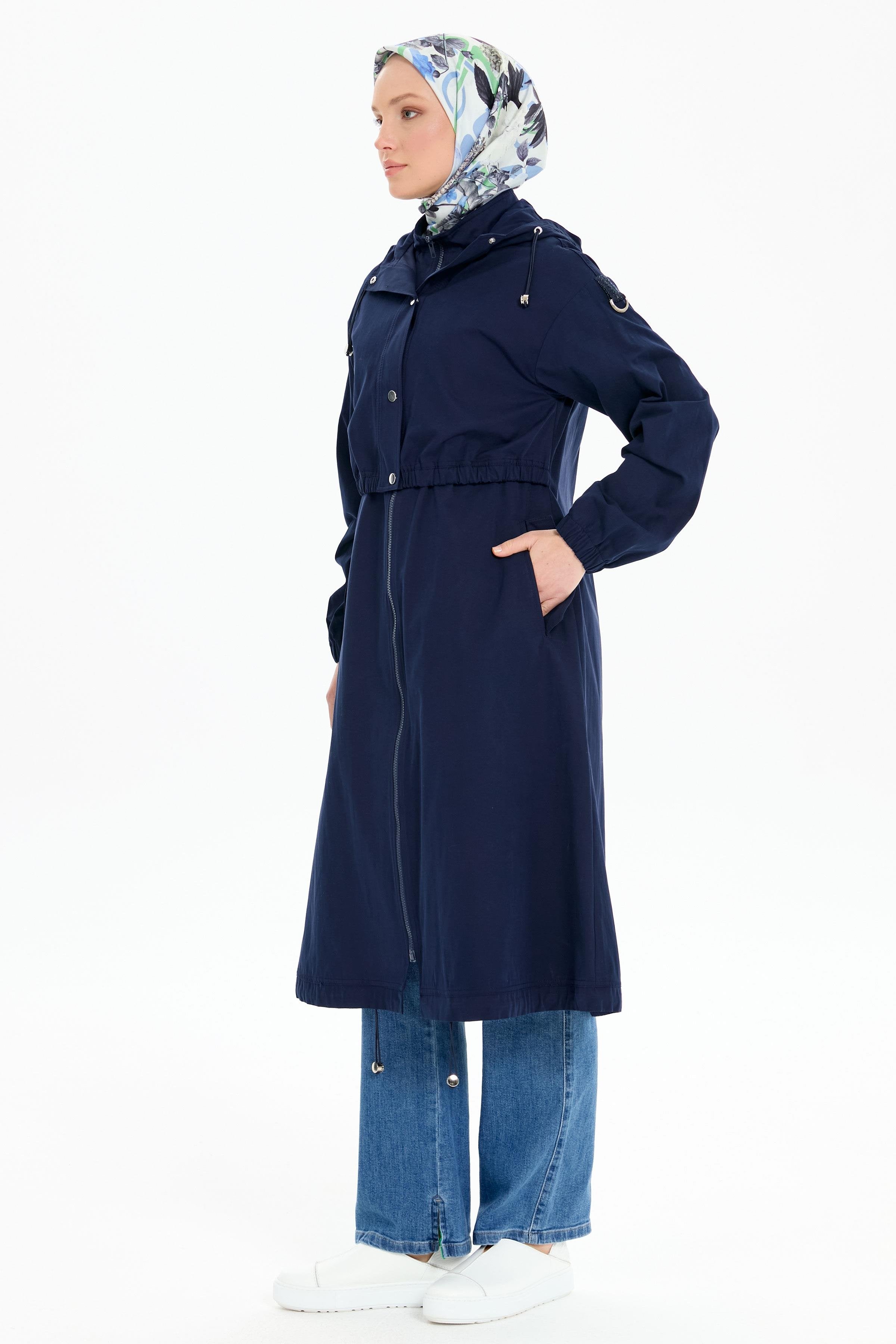 Lastik Detaylı Yağmurluk - Lacivert TUGBA