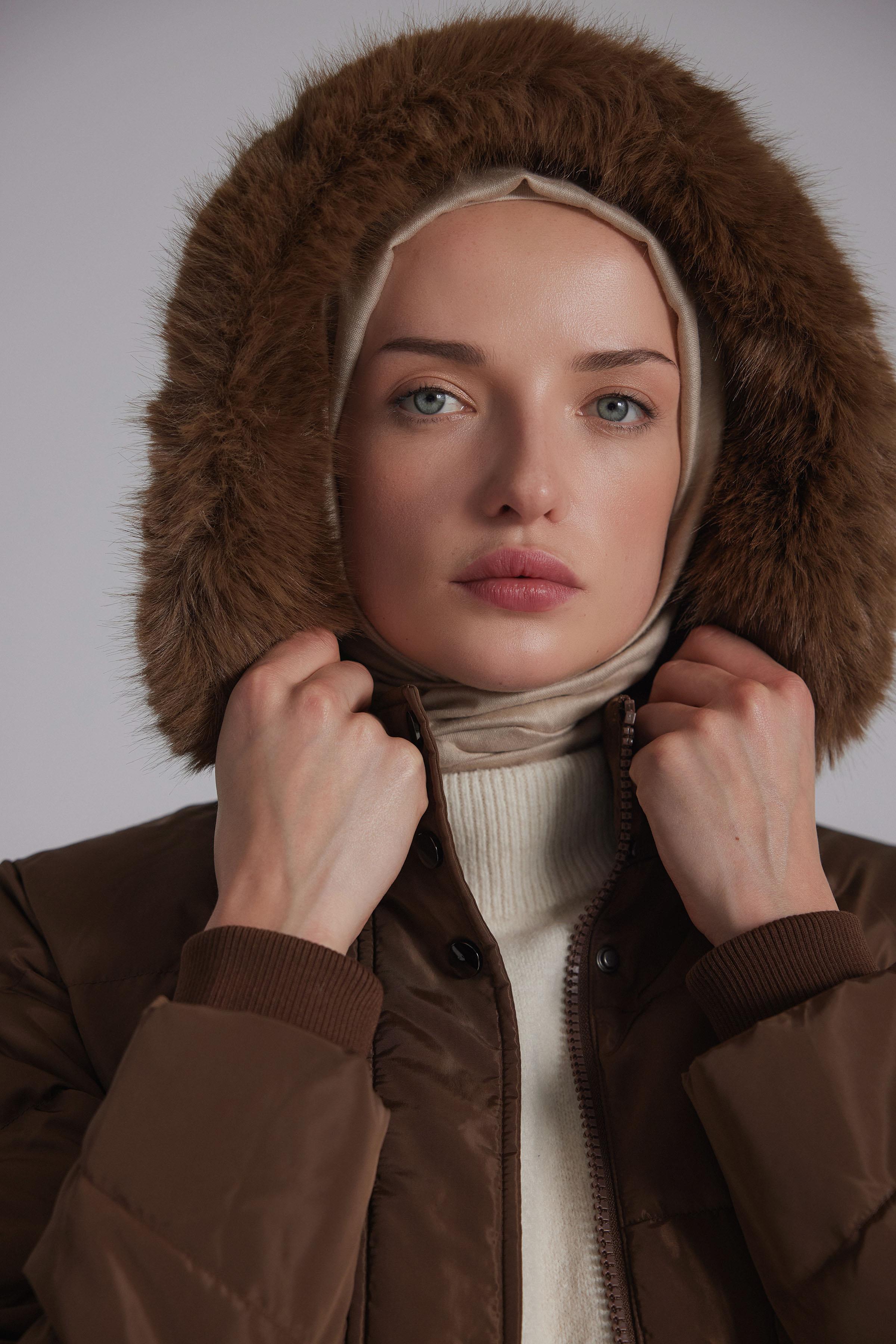 Lastik Kemerli Kaz Tüyü Manto - Kahve TUGBA