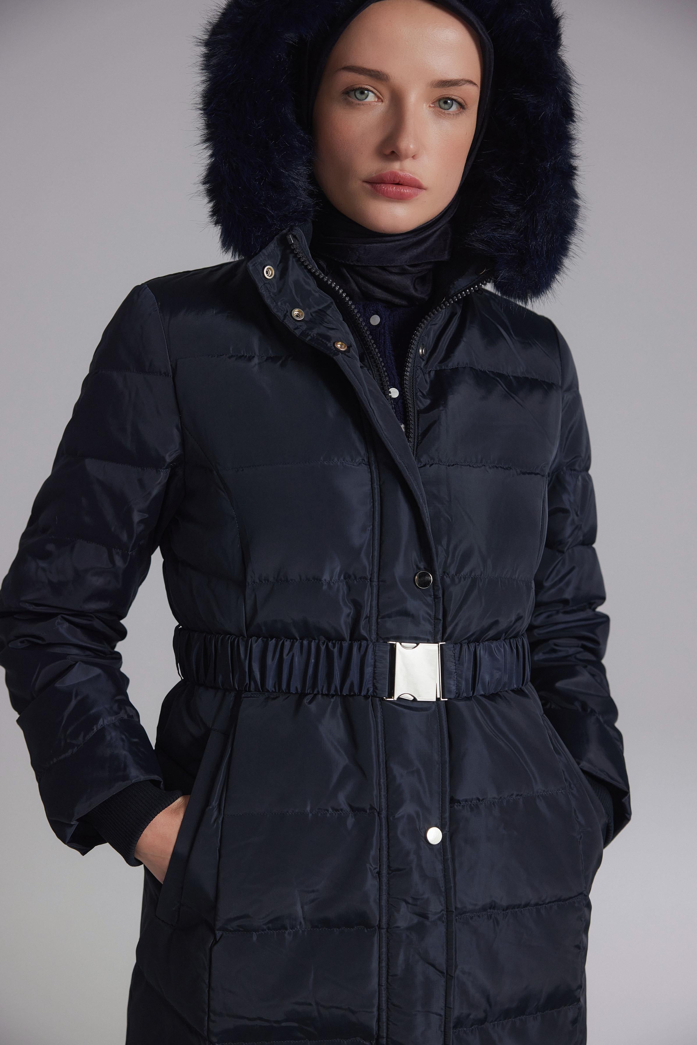 Lastik Kemerli Kaz Tüyü Manto - Lacivert TUGBA