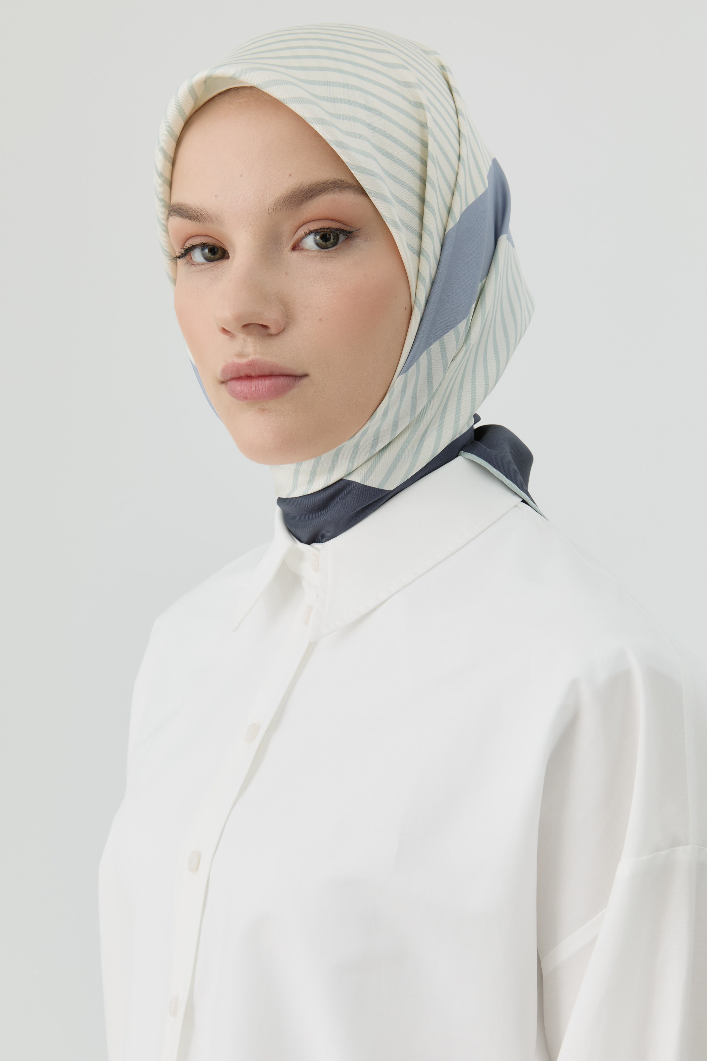 Mana Twill İpek Eşarp - Bulut TUGBA