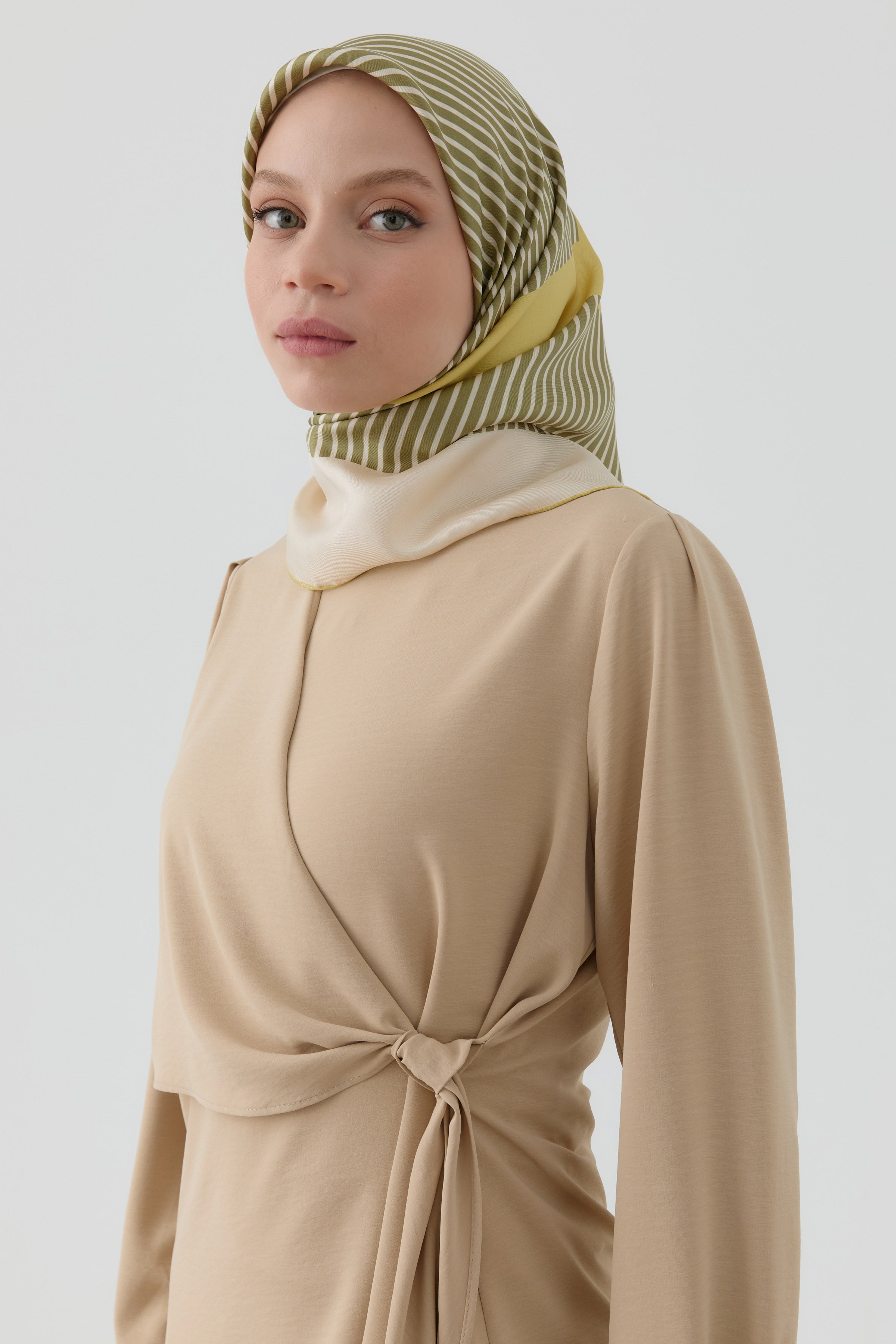 Mana Twill İpek Eşarp - Olive TUGBA