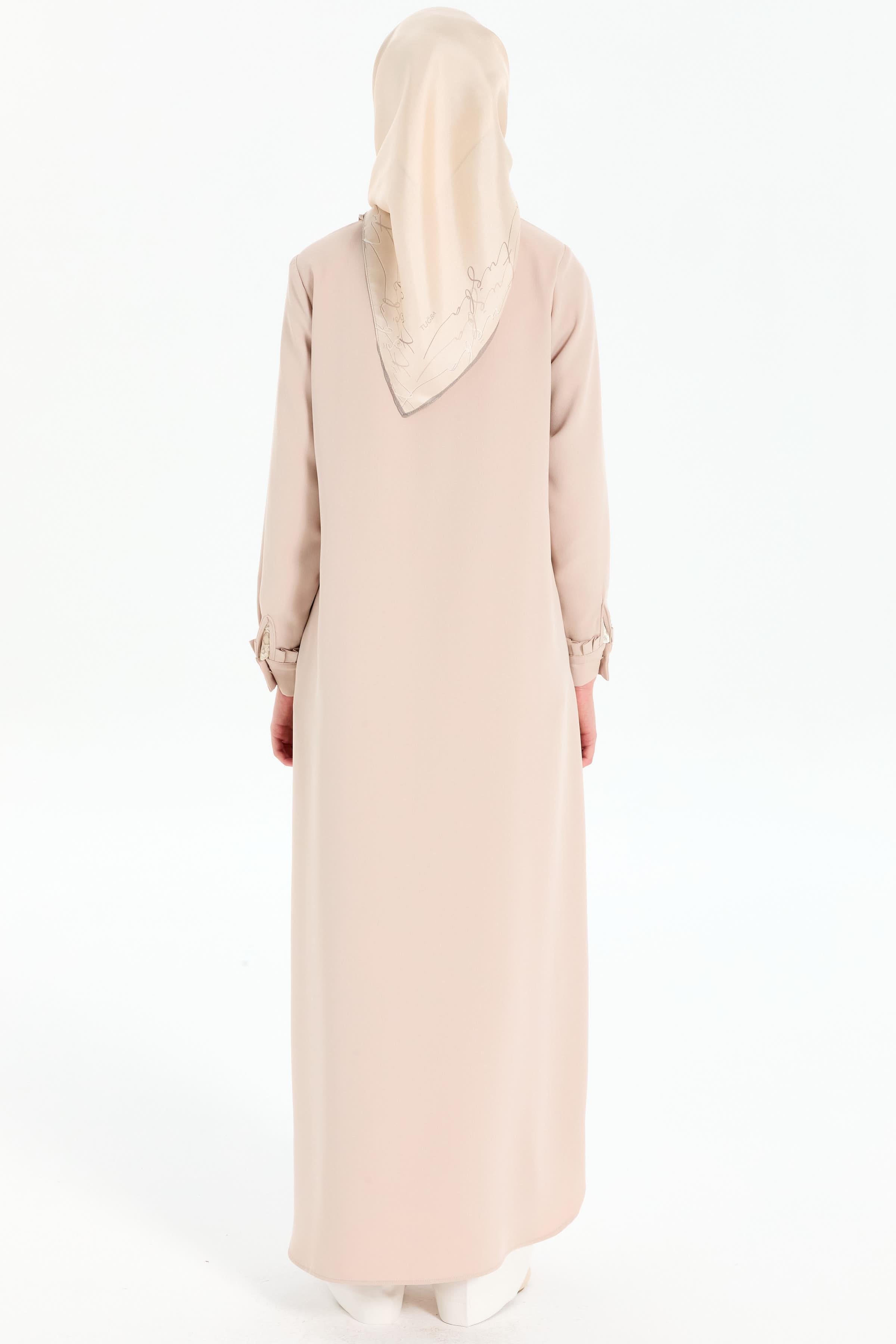 Manşet ve Yaka Çift Kat Pile Detaylı Ferace - Bej TUGBA