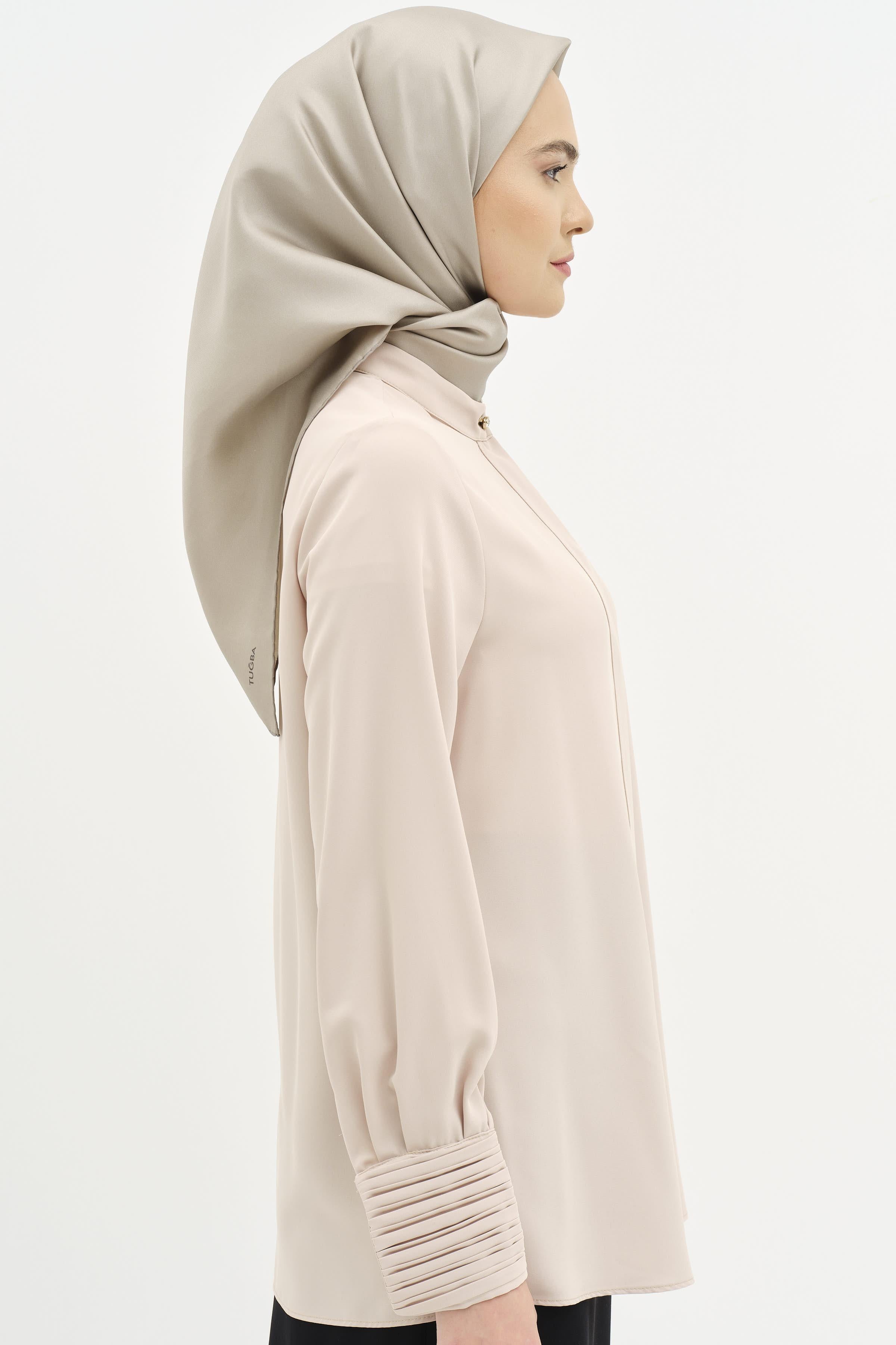 Manşeti Pilise Detaylı Gömlek - Bej TUGBA