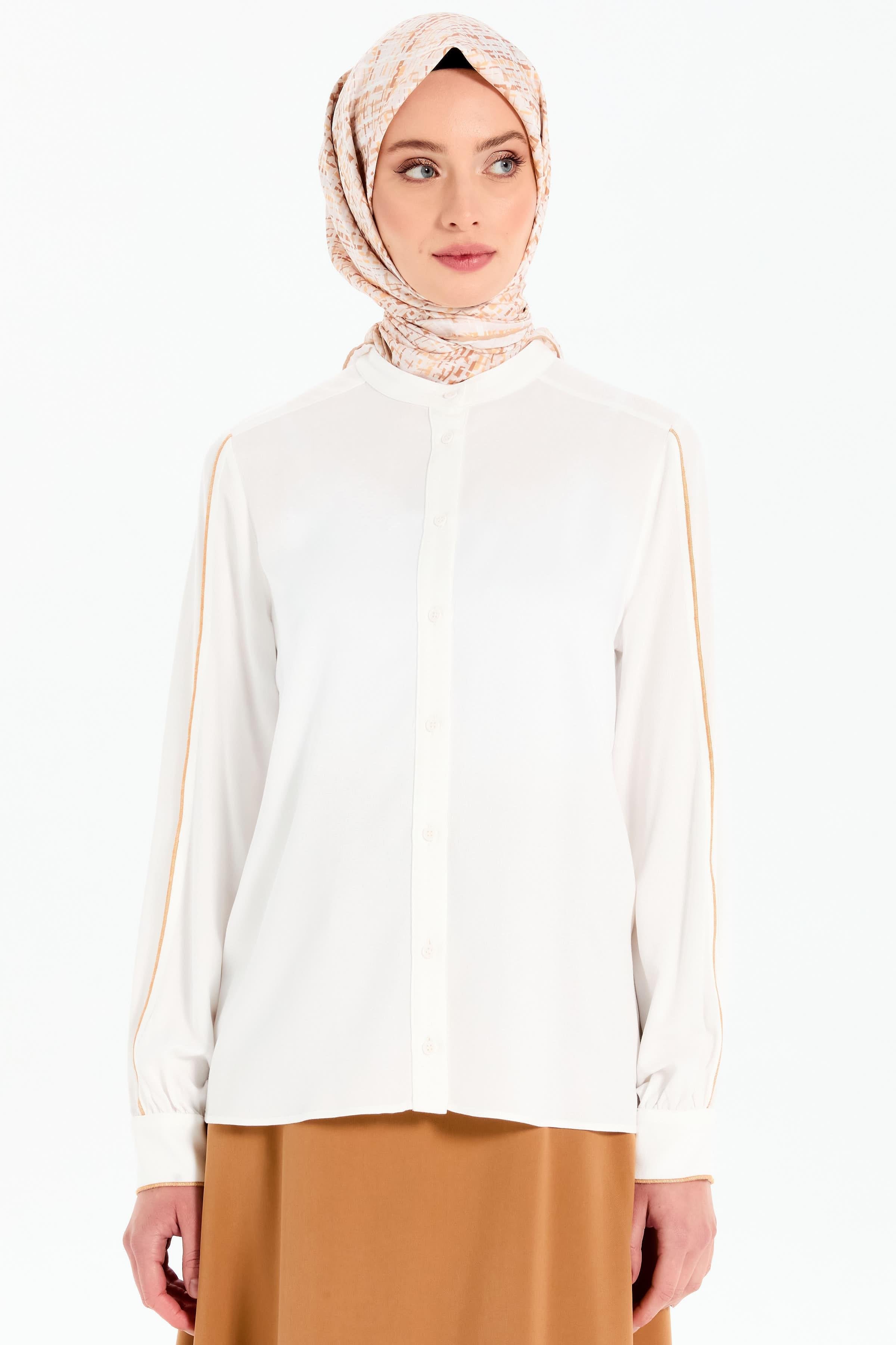 Mendil Overloğu Detaylı Gömlek - Ekru TUGBA