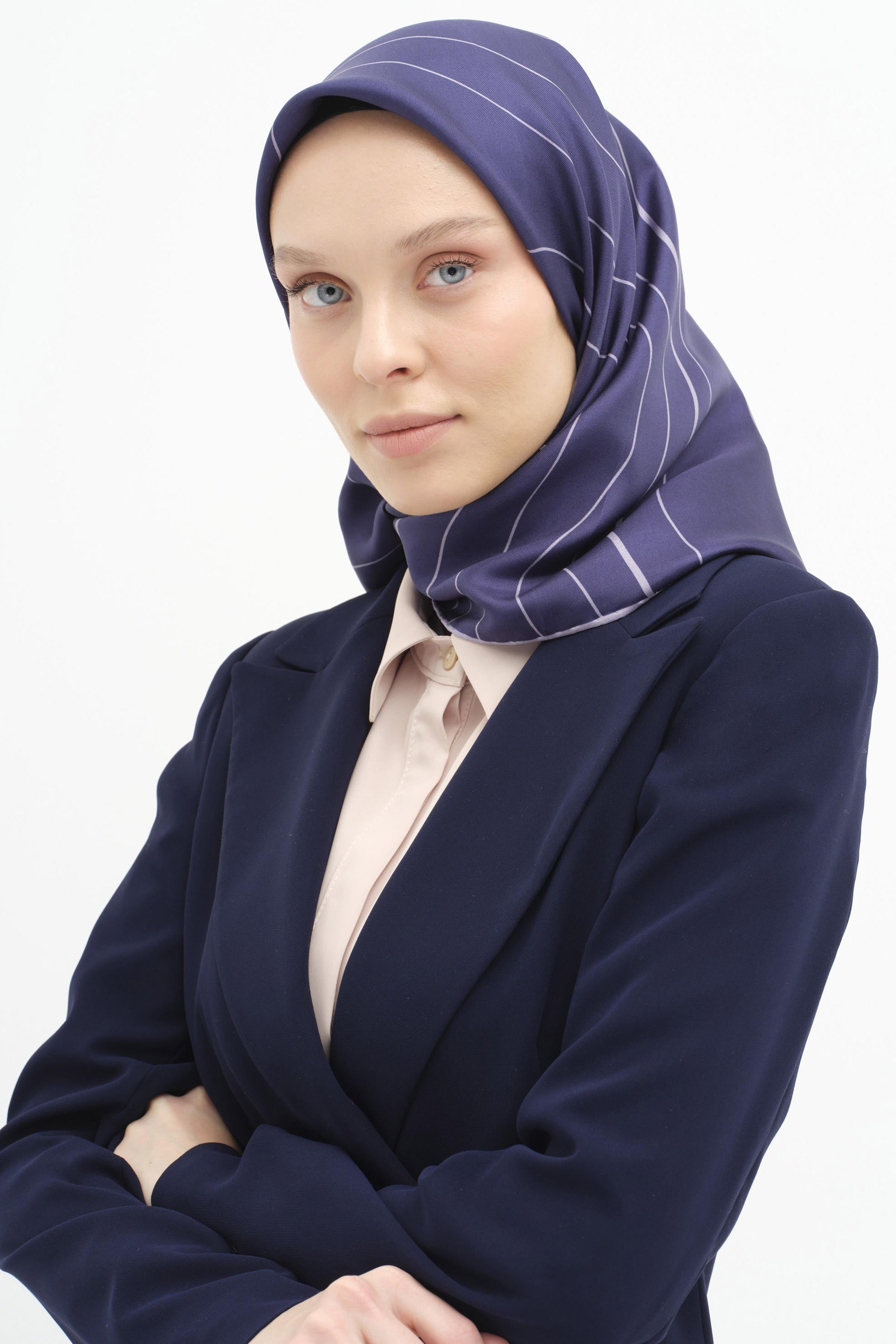 Mermer Desenli Twill İpek Eşarp - Lacivert TUGBA