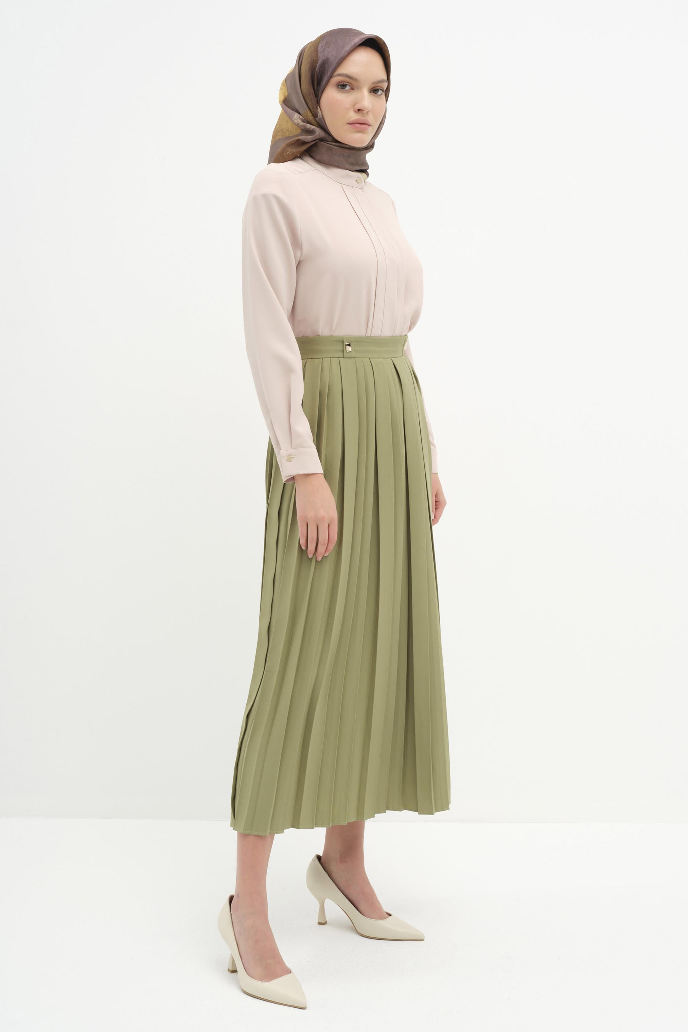 Metal Aksesuarlı Plise Etek - Haki TUGBA