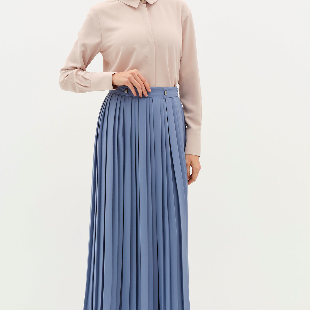 Pleated Skirt with Metal Accessories Tuğba