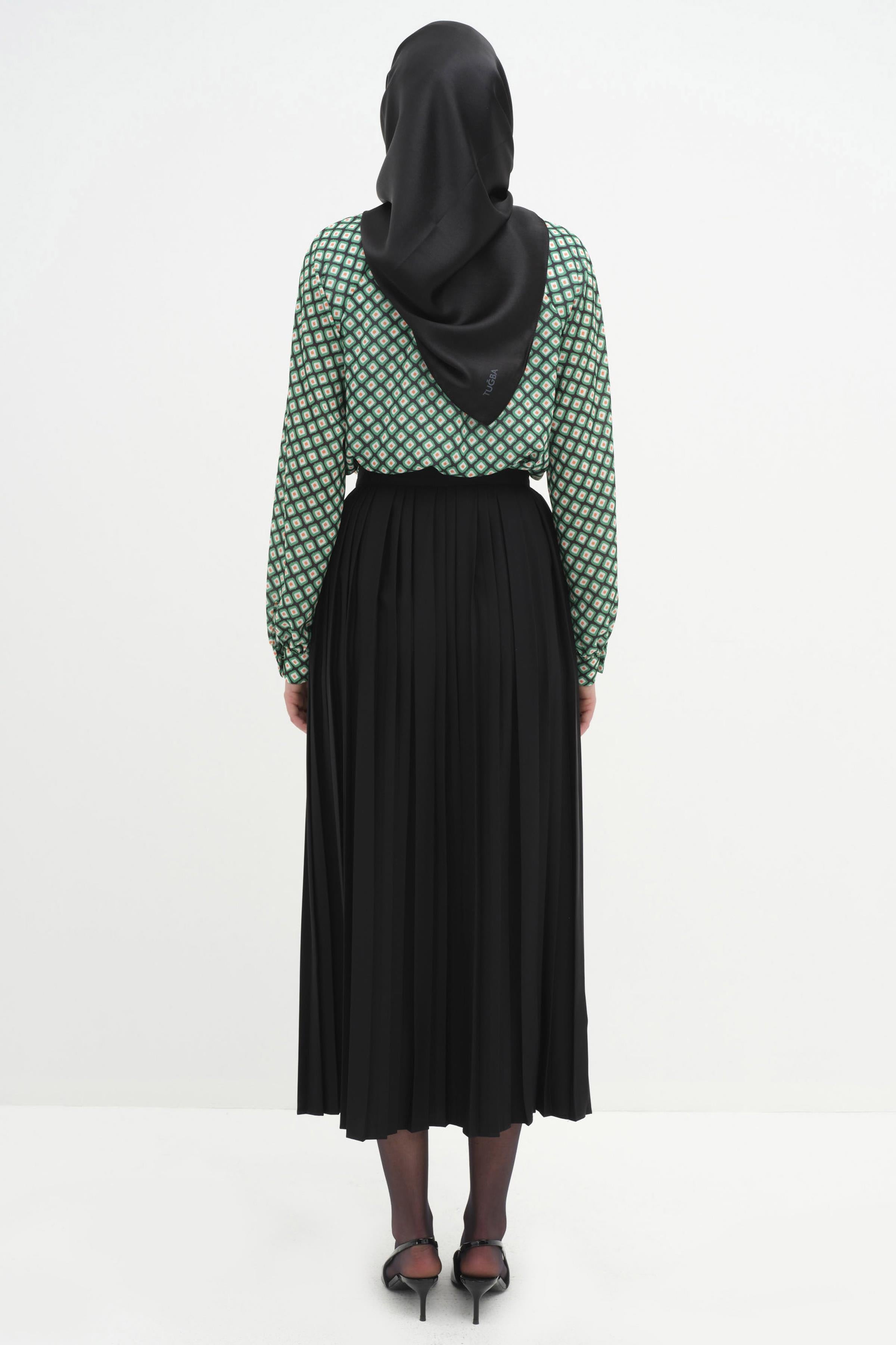 Metal Aksesuarlı Plise Etek - Siyah TUGBA