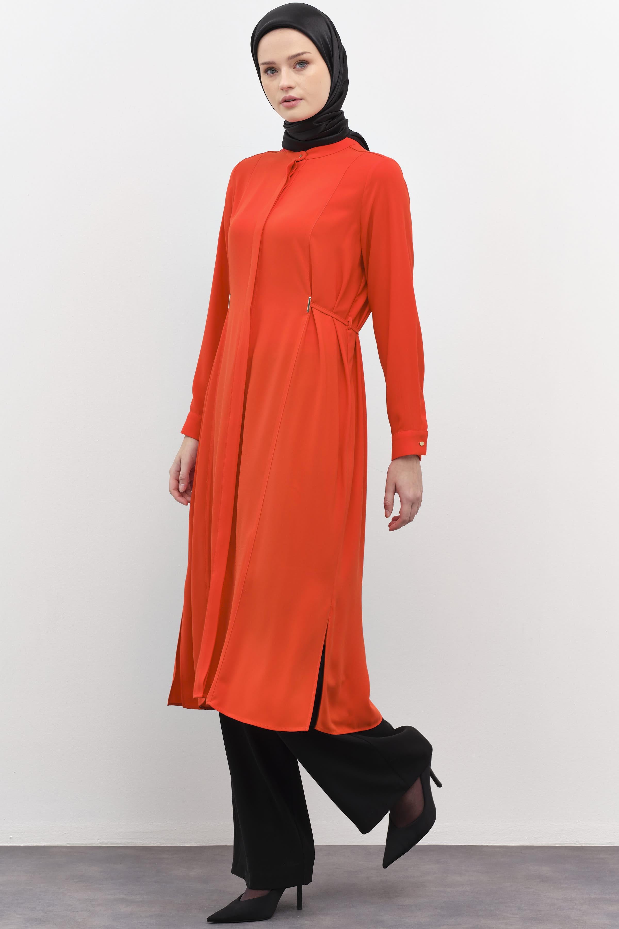 Metal Aksesuarlı Yırtmaçlı Tunik - Mercan TUGBA