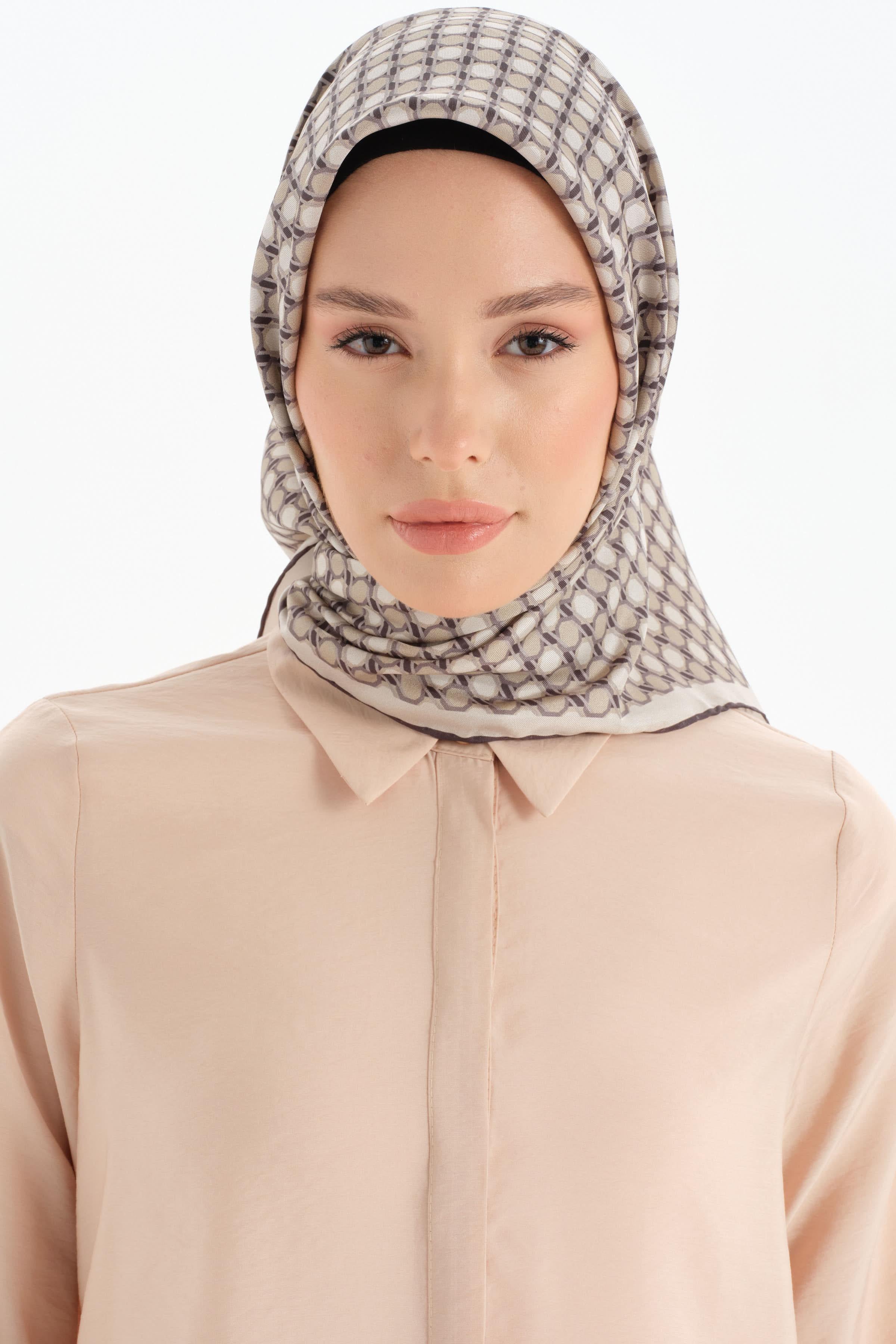 Mini Geometrik Desen Twill İpek Eşarp - Gri TUGBA