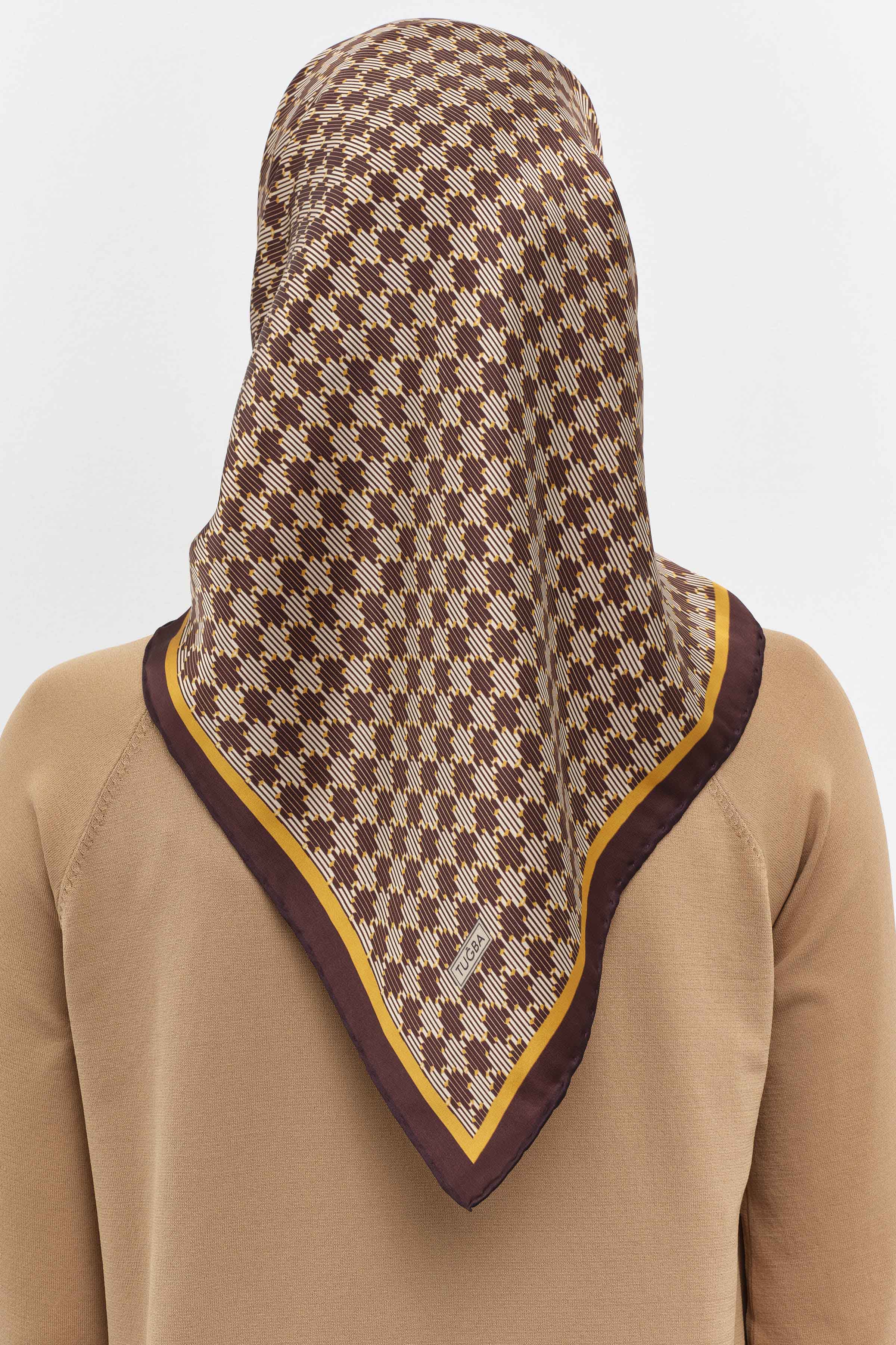 Mini Geometrik Desen İpek Eşarp - Kahve TUGBA