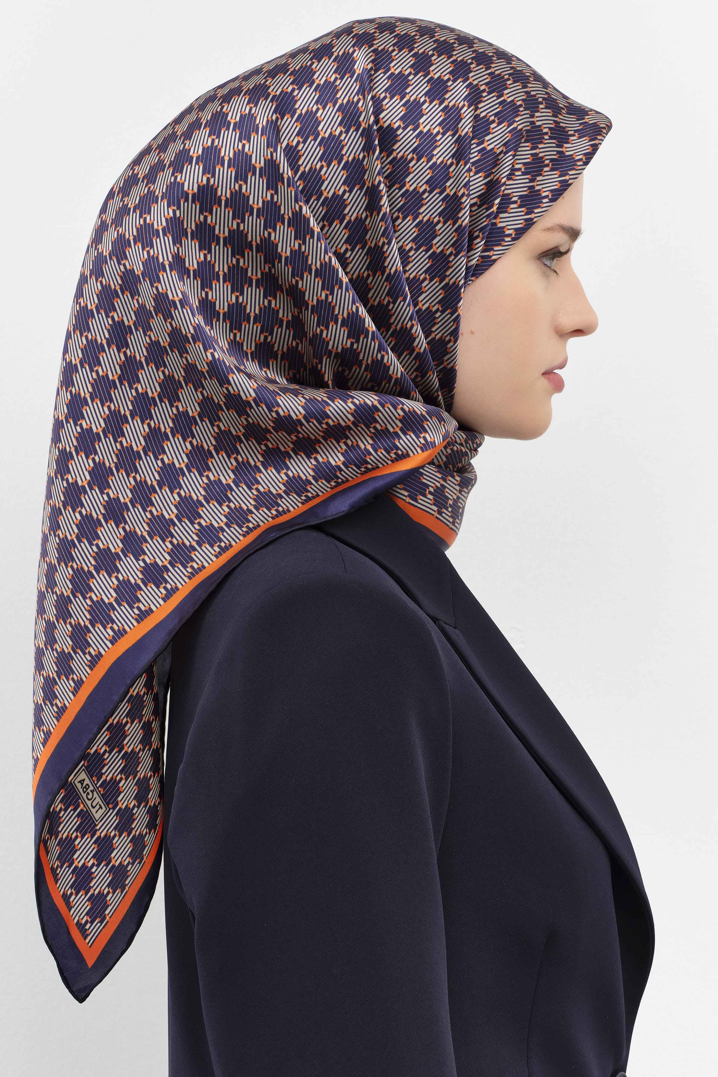 Mini Geometrik Desen İpek Eşarp - Saks TUGBA