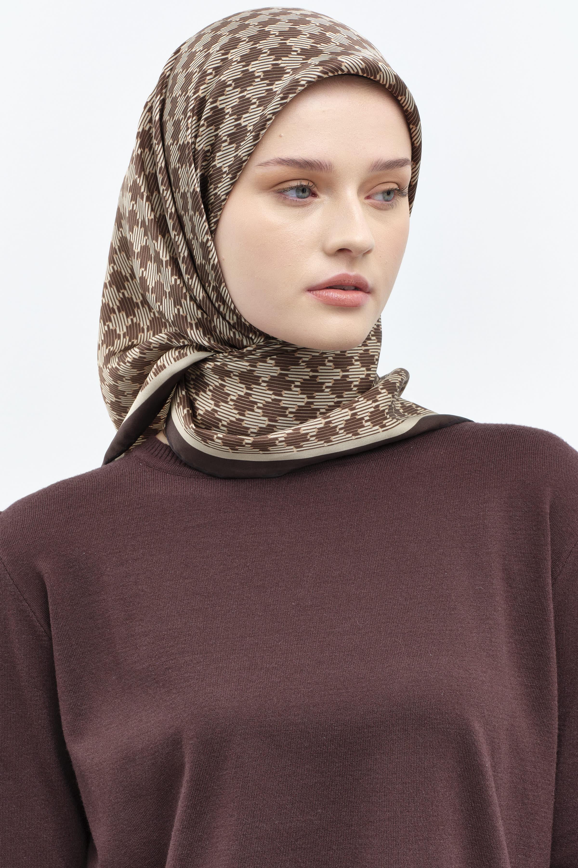 Mini Geometrik Desen İpek Eşarp - Gri TUGBA