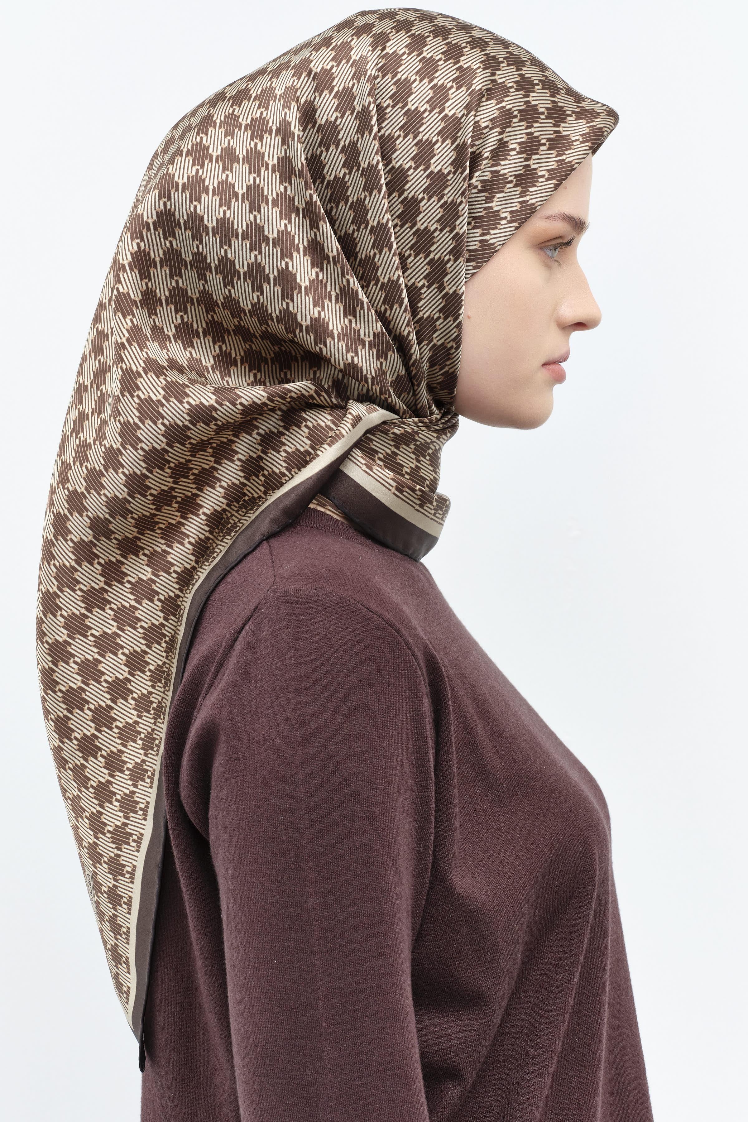 Mini Geometrik Desen İpek Eşarp - Gri TUGBA