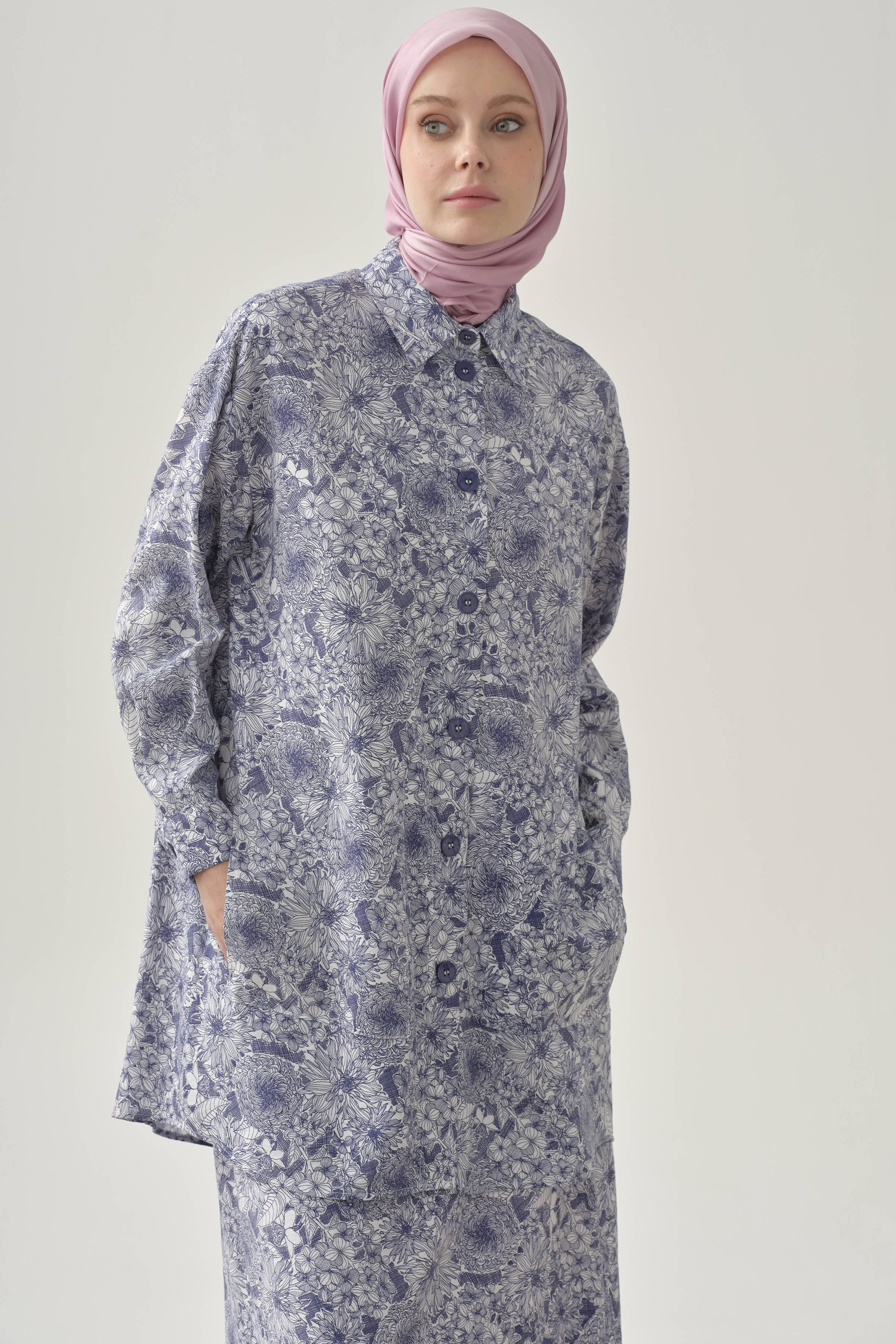 Multi Çiçek Desenli Aplike Cepli Tunik - İndigo TUGBA