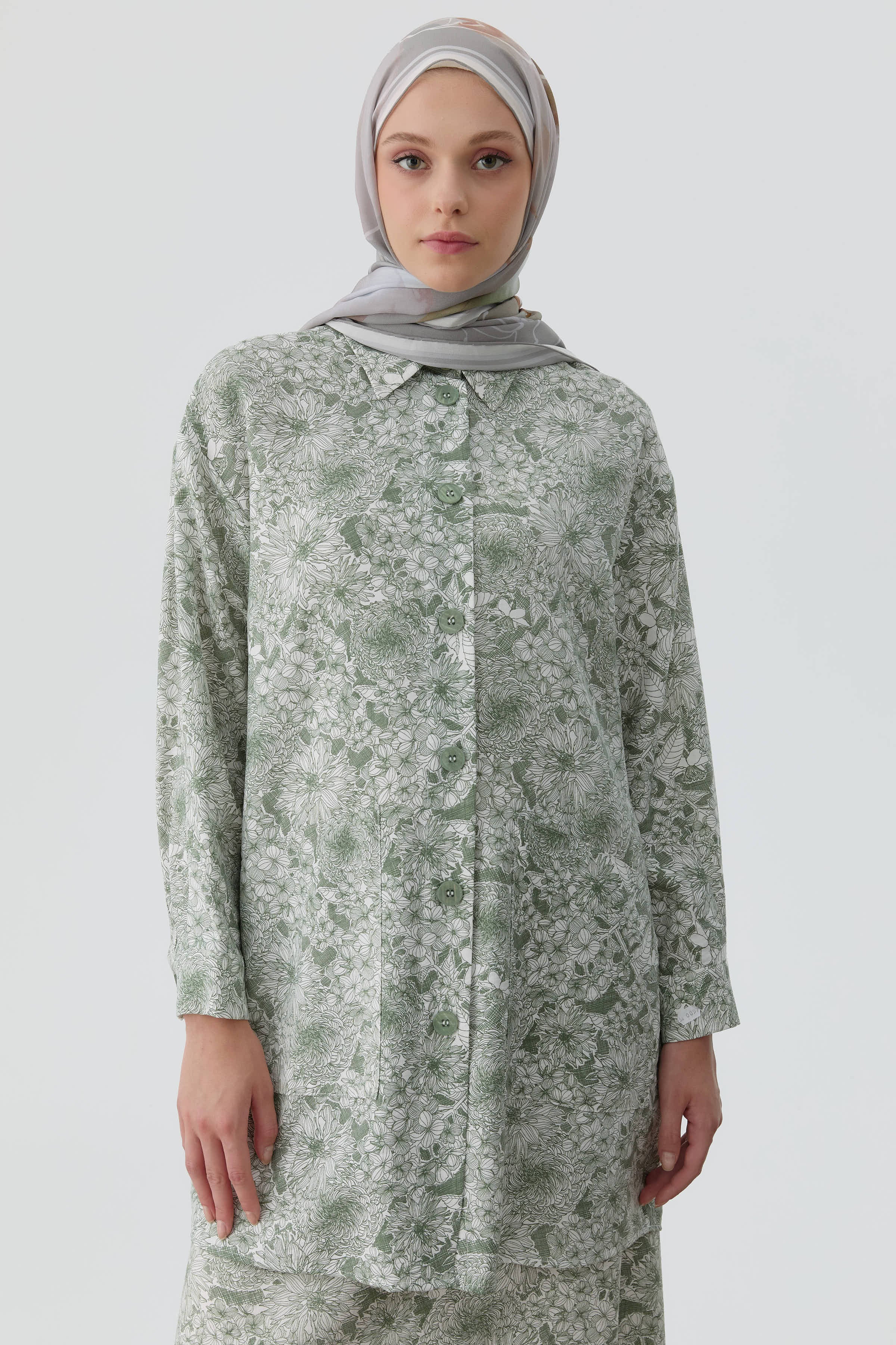 Multi Çiçek Desenli Aplike Cepli Tunik - Mint TUGBA