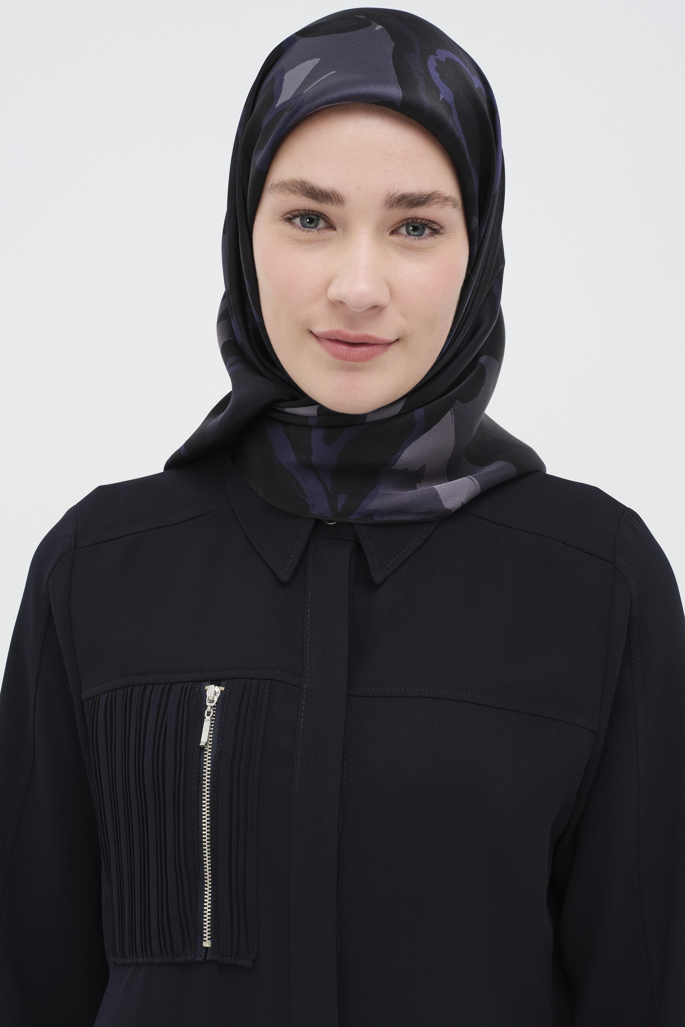 Multi Flower Desenli Sura İpek Eşarp - Lacivert TUGBA