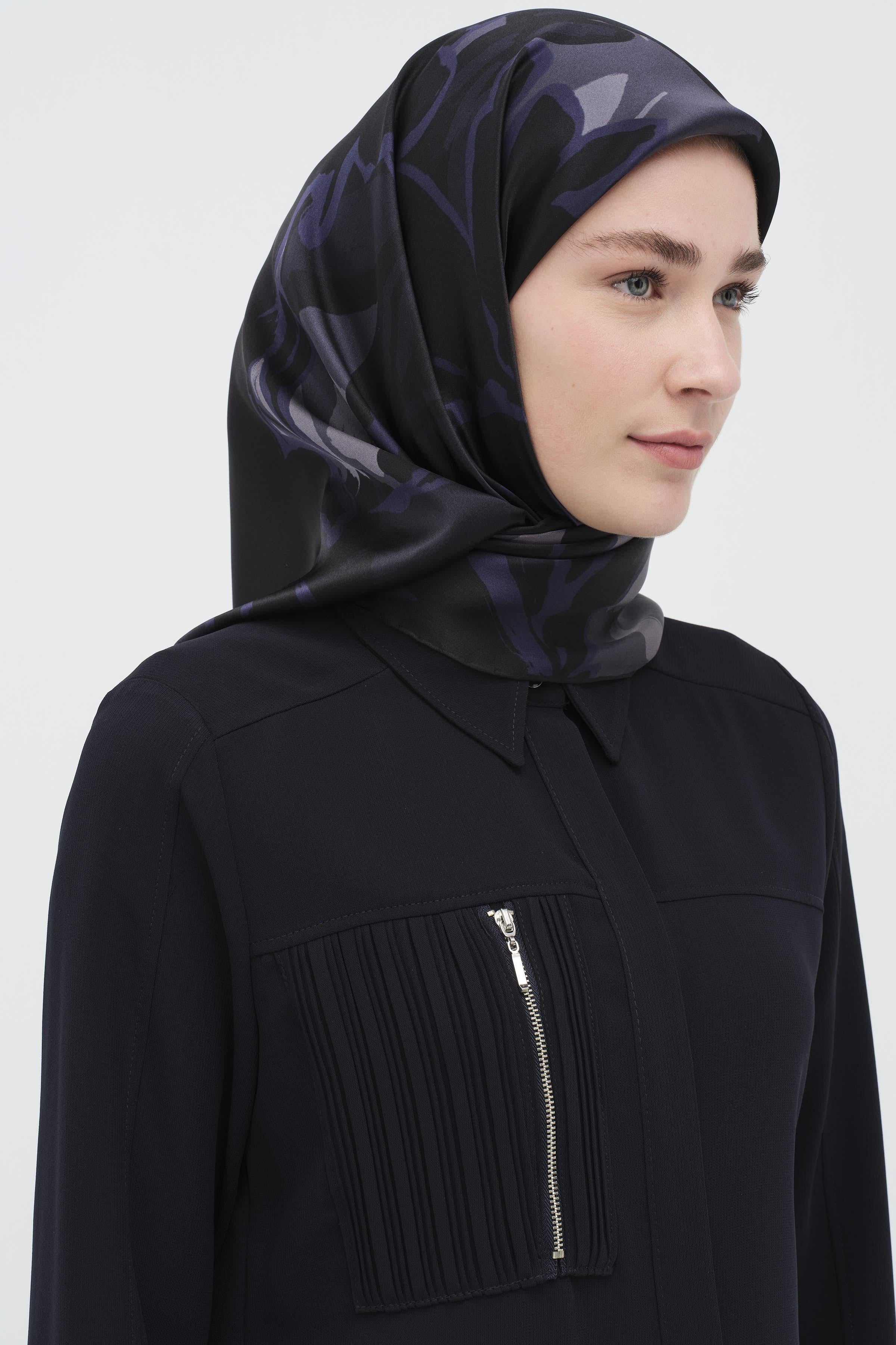 Multi Flower Desenli Sura İpek Eşarp - Lacivert TUGBA