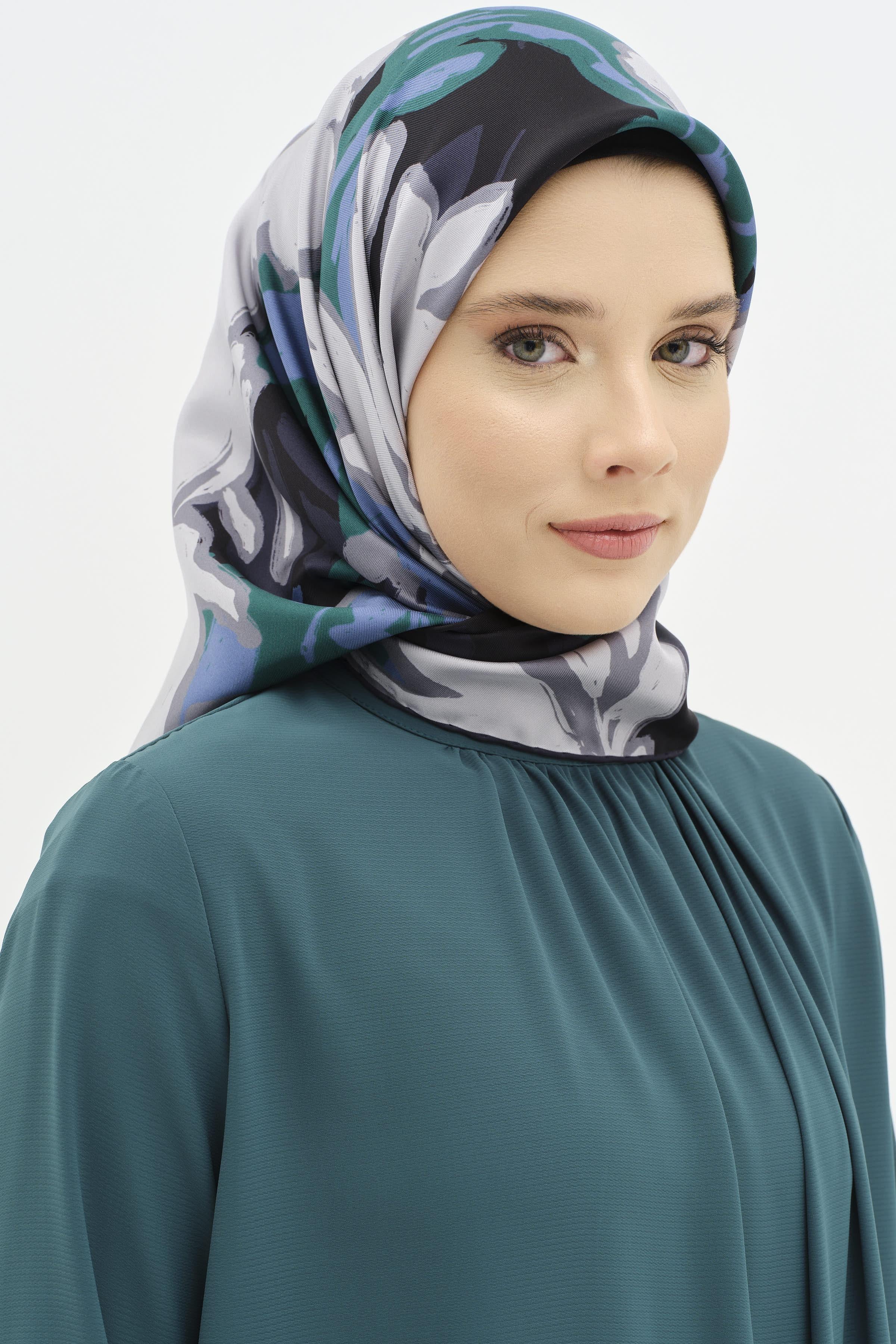 Multi Flower Desenli Sura İpek Eşarp - Mavi TUGBA