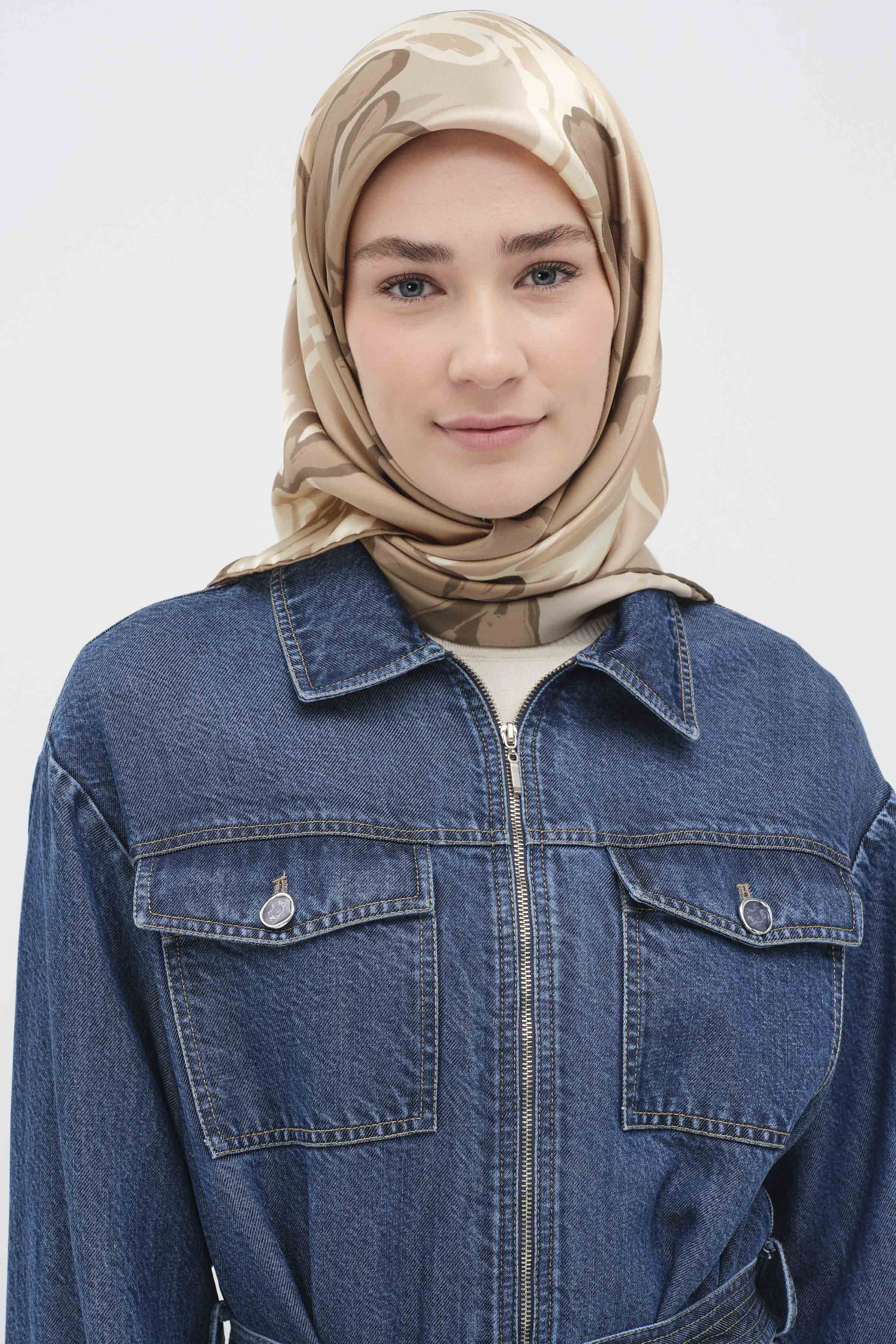 Multi Flower Desenli Sura İpek Eşarp - Vizon TUGBA