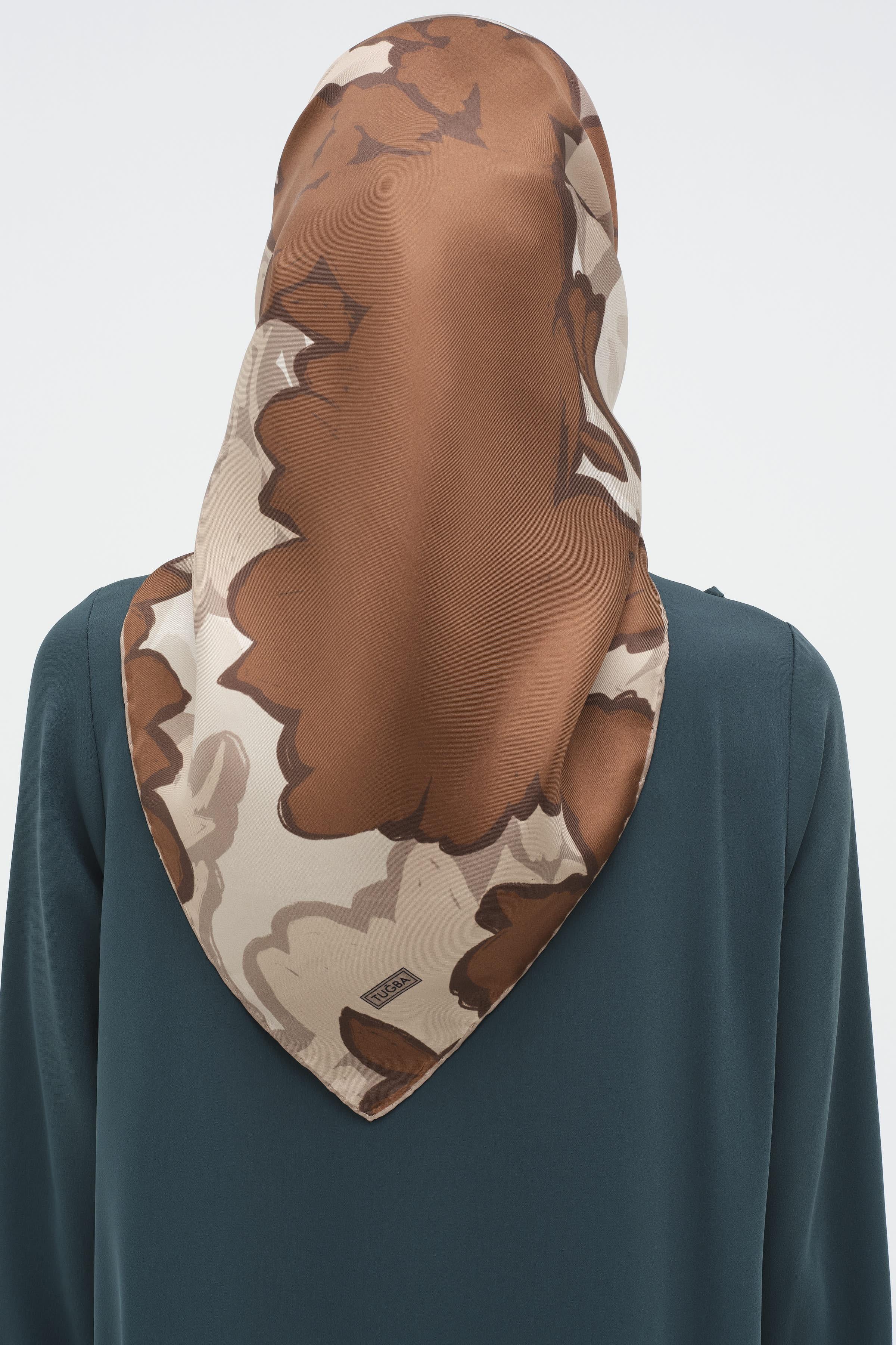 Multi Flower Desenli Twill İpek Eşarp - Kahve TUGBA