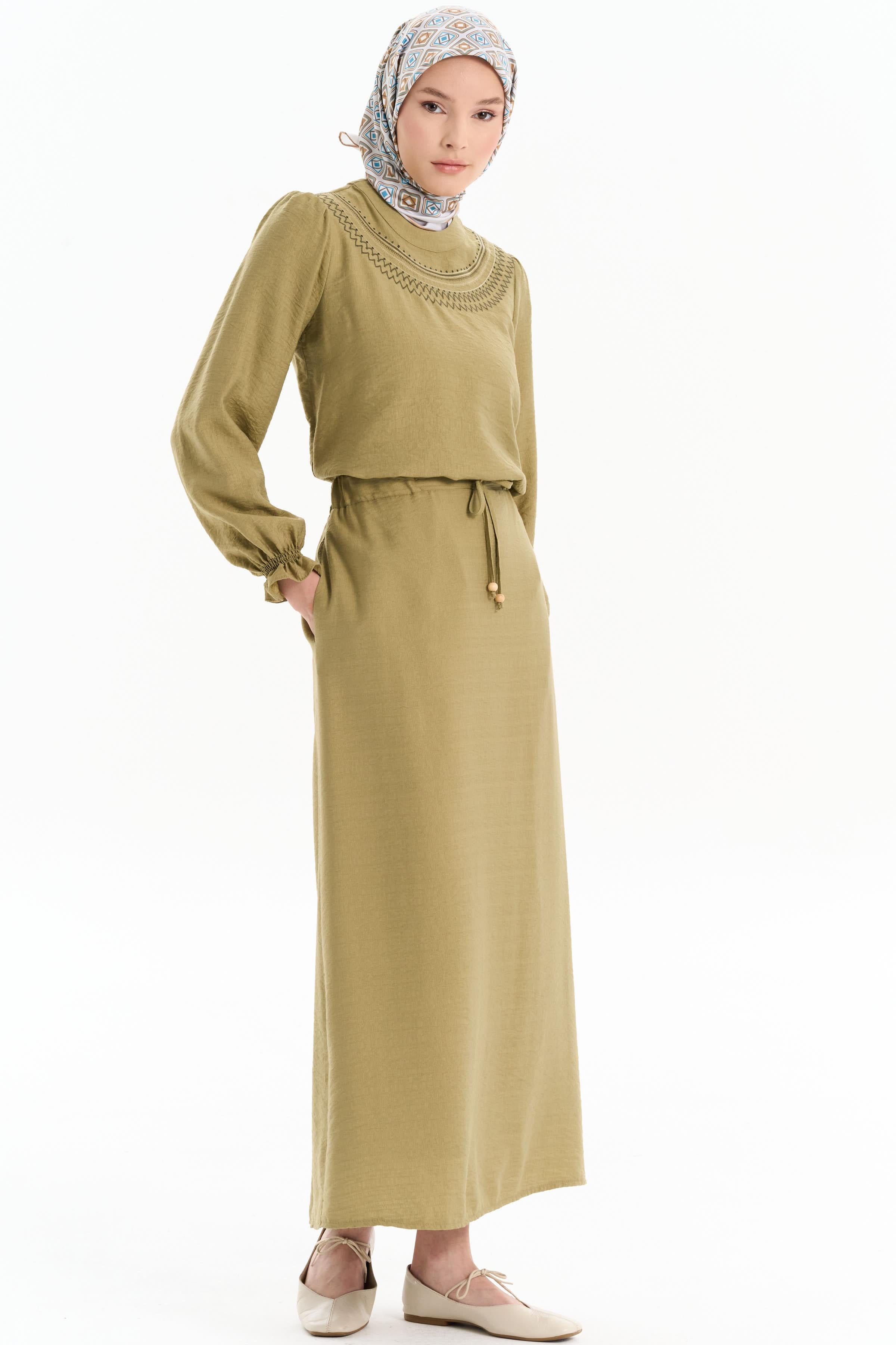 Nakış Detaylı Bluz Etek Takım - Olive TUGBA