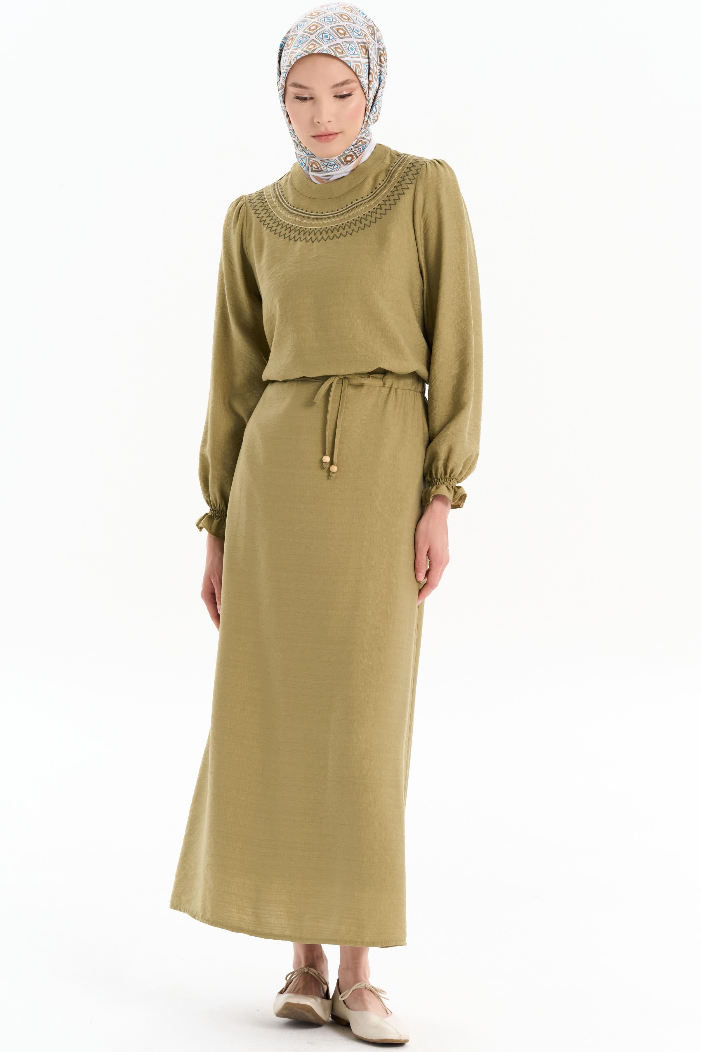 Nakış Detaylı Bluz Etek Takım - Olive TUGBA