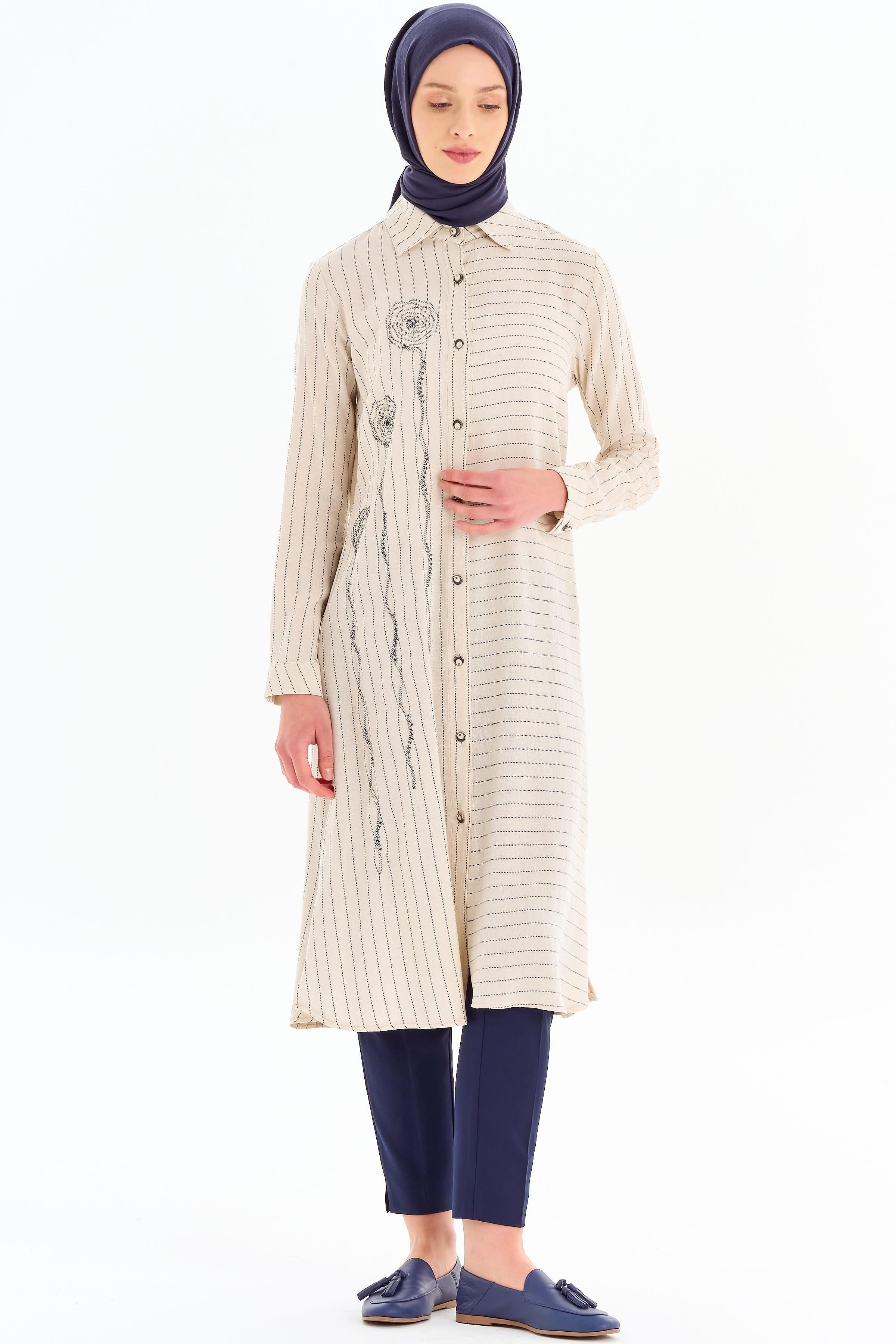 Nakış Detaylı Çizgili Tunik - Bej TUGBA