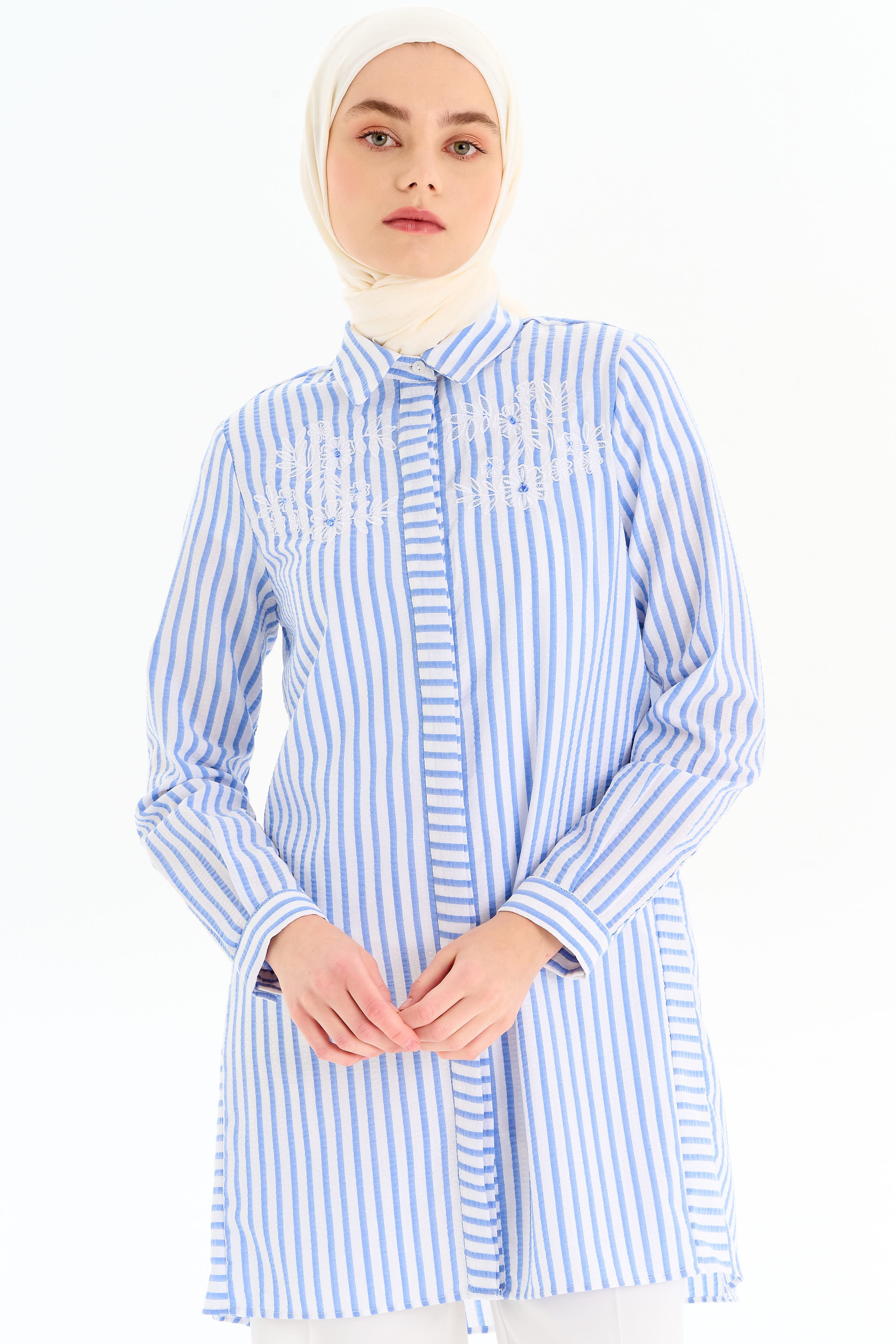 Nakış Detaylı Çizgili Tunik - Mavi TUGBA